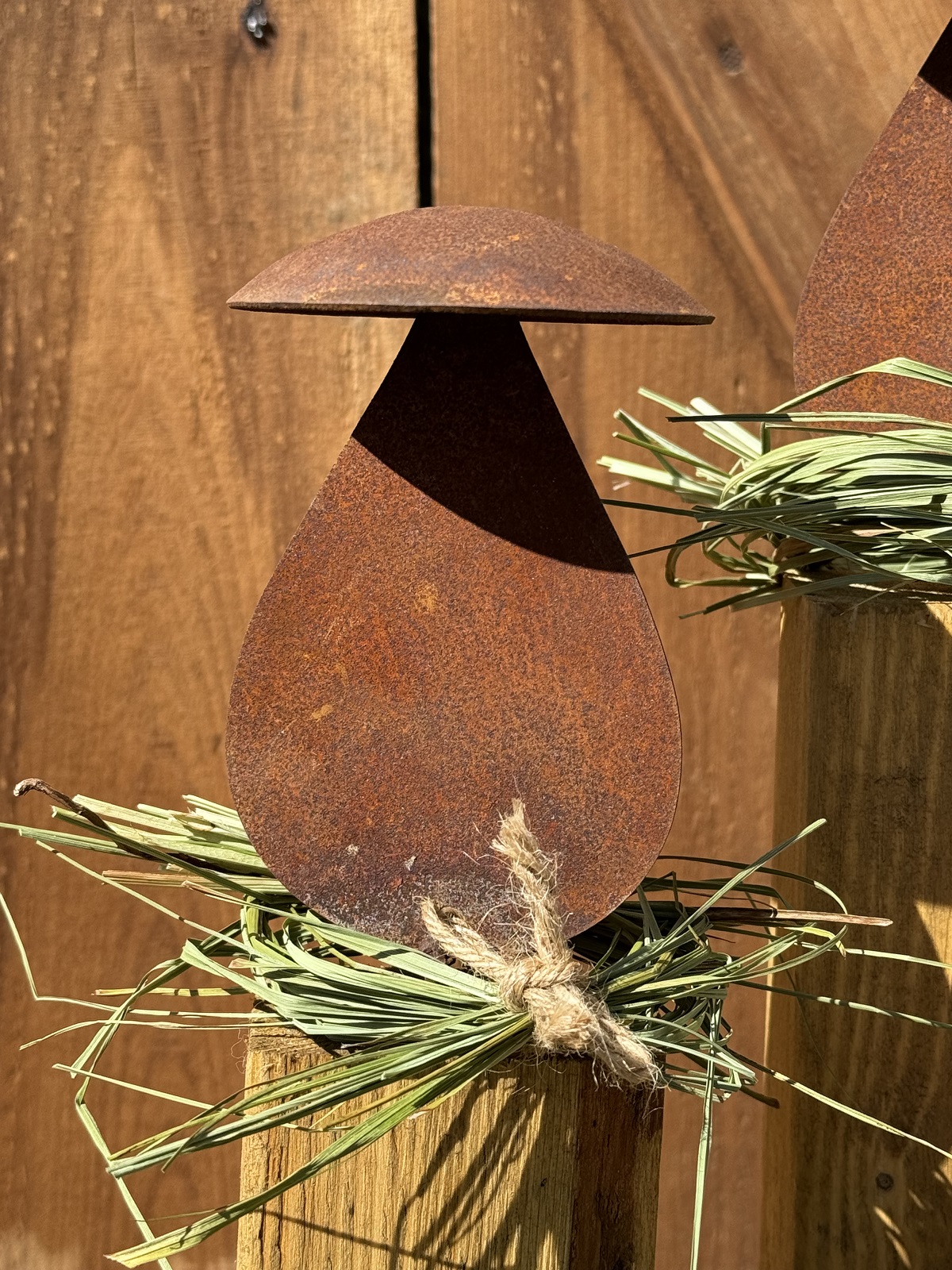 Edelrost 3D Pilz mit Schraube - Höhe 13 cm