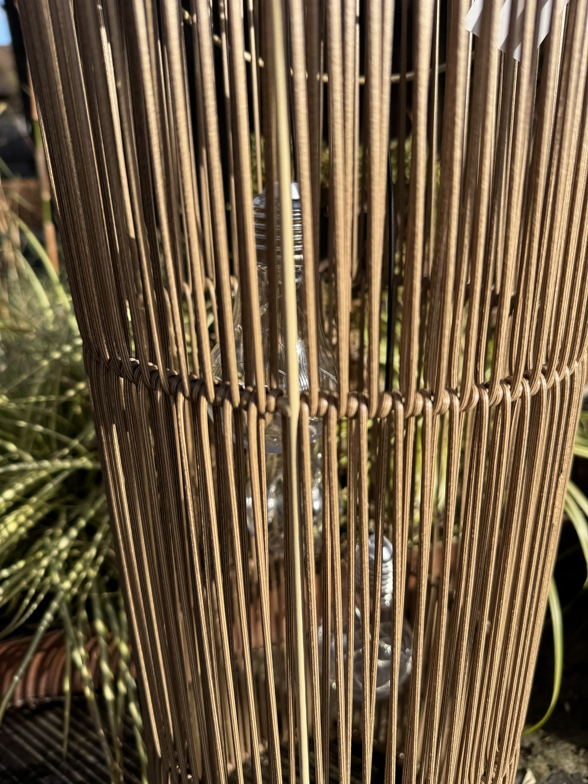 Outdoor Laterne runde Form (neue Form) groß mit 3 Solar Birnen - Höhe 56 cm ohne Henkel
