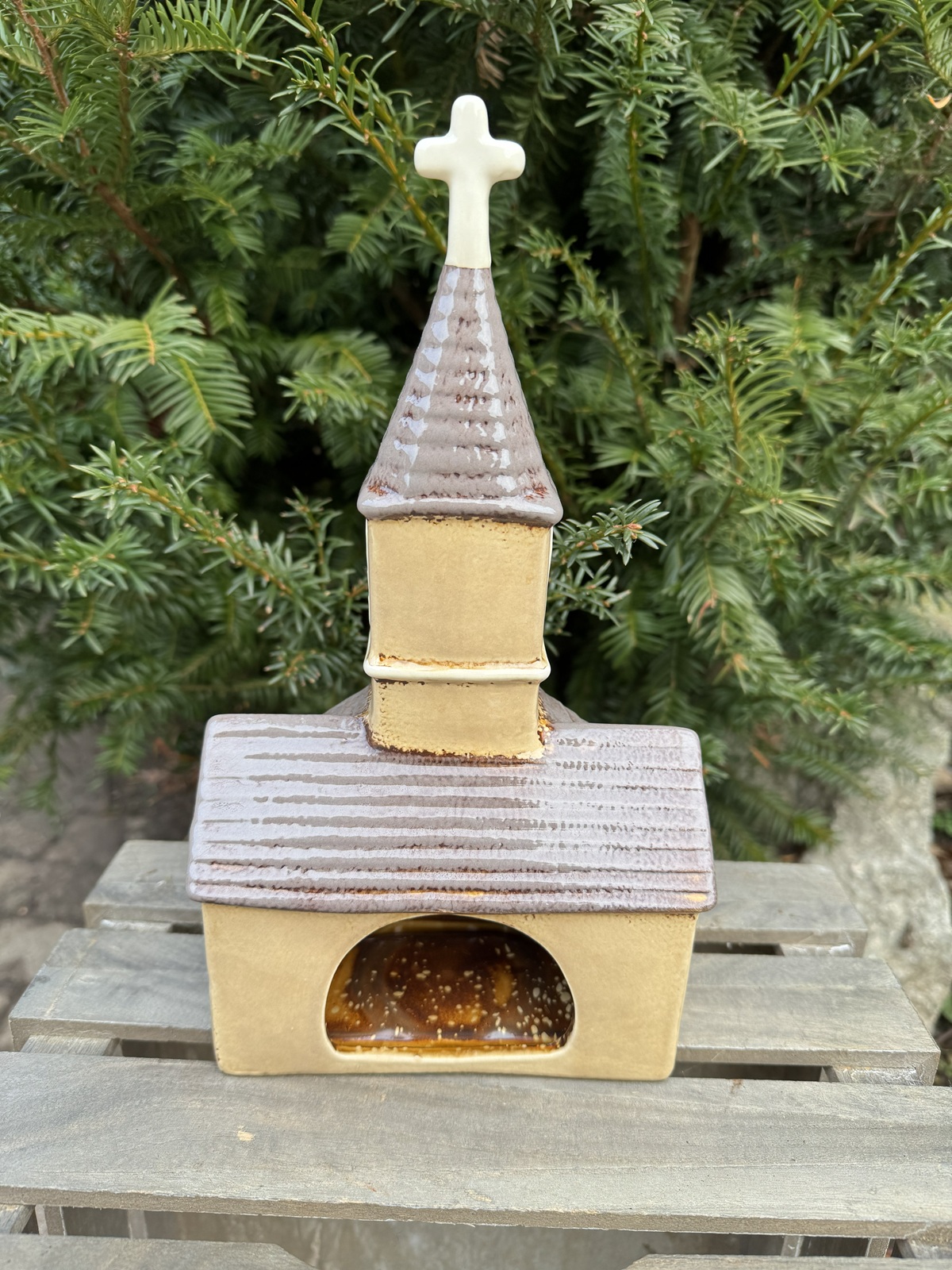Keramik Windlicht Dorfkirche sandfarben - Höhe 30 cm