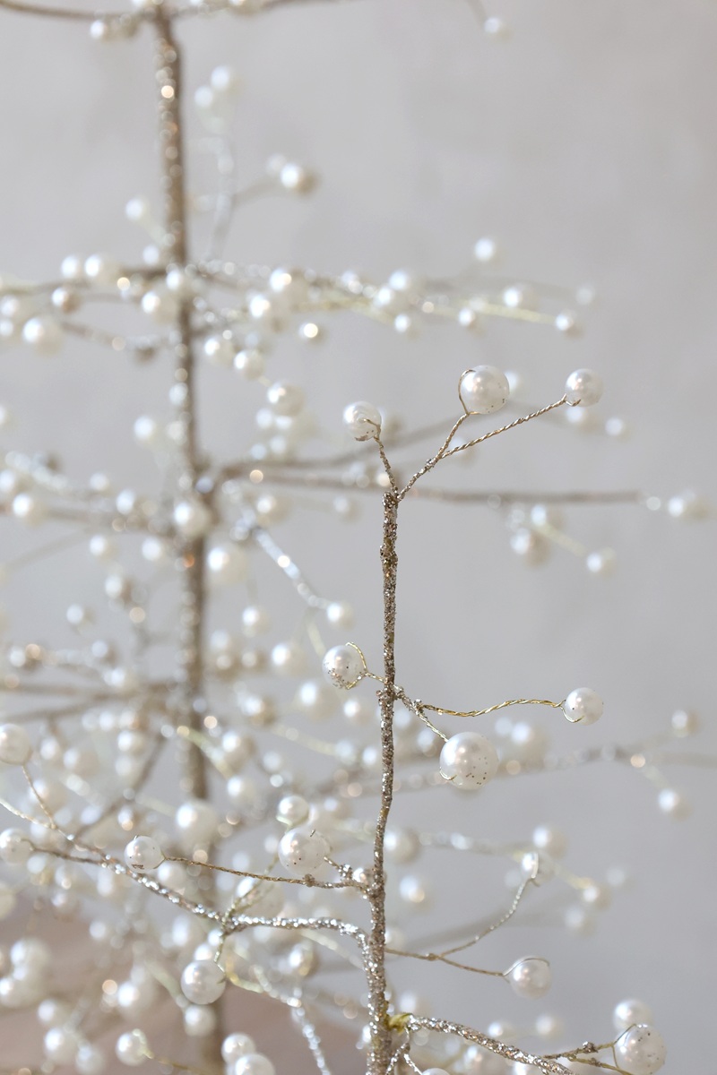 Weihnachtsbaum (größeres Modell) mit Perlen und Golddraht - Höhe ca. 68 cm