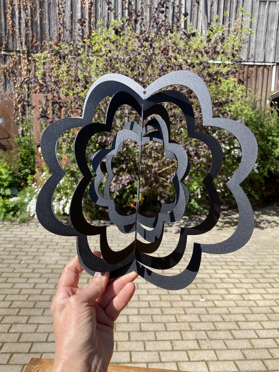 Windspiel Blume schwarz groß zum Hängen