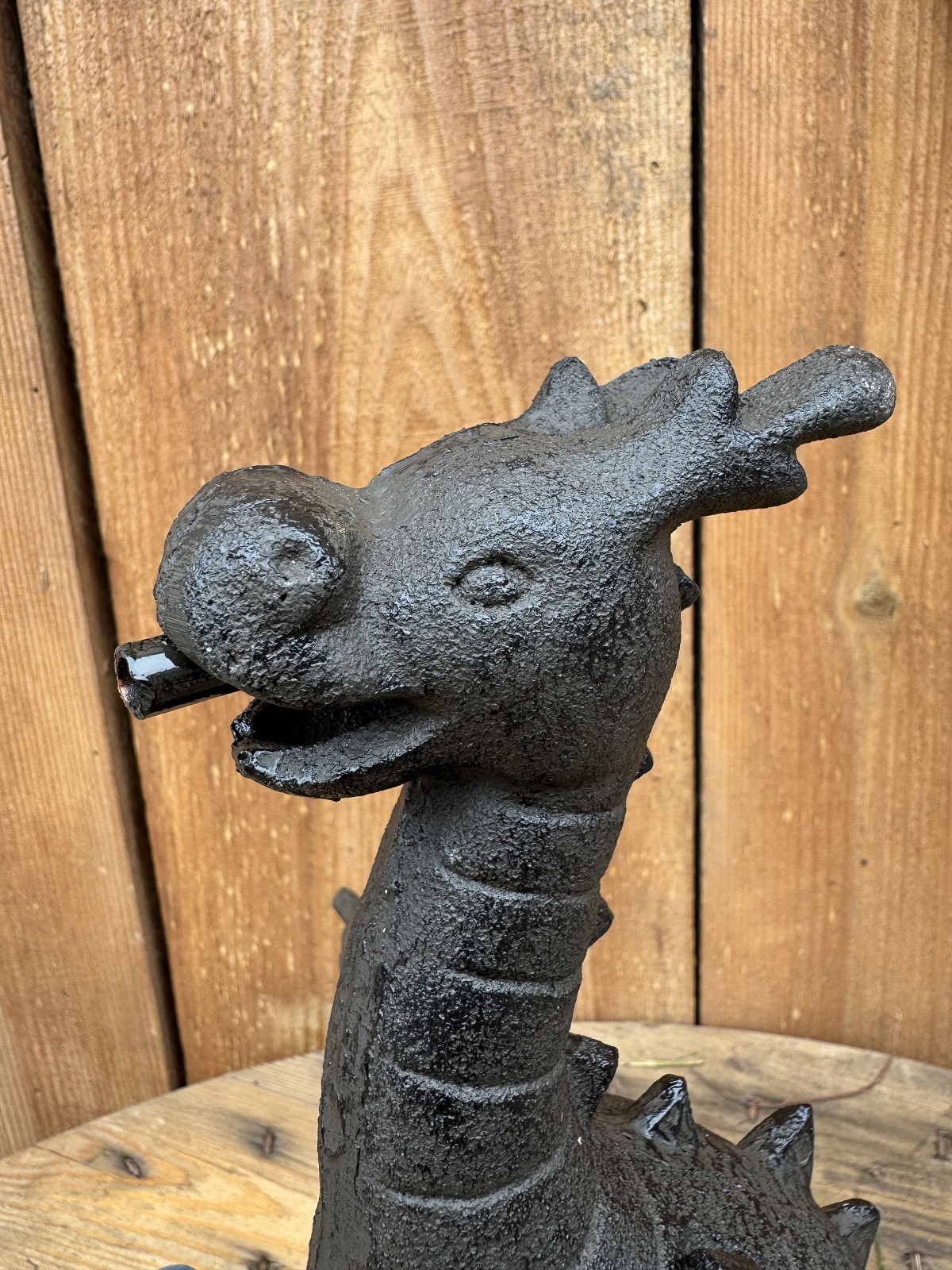 Wasserspeier Drache Fuchur inkl. Pumpe - Höhe 26 cm