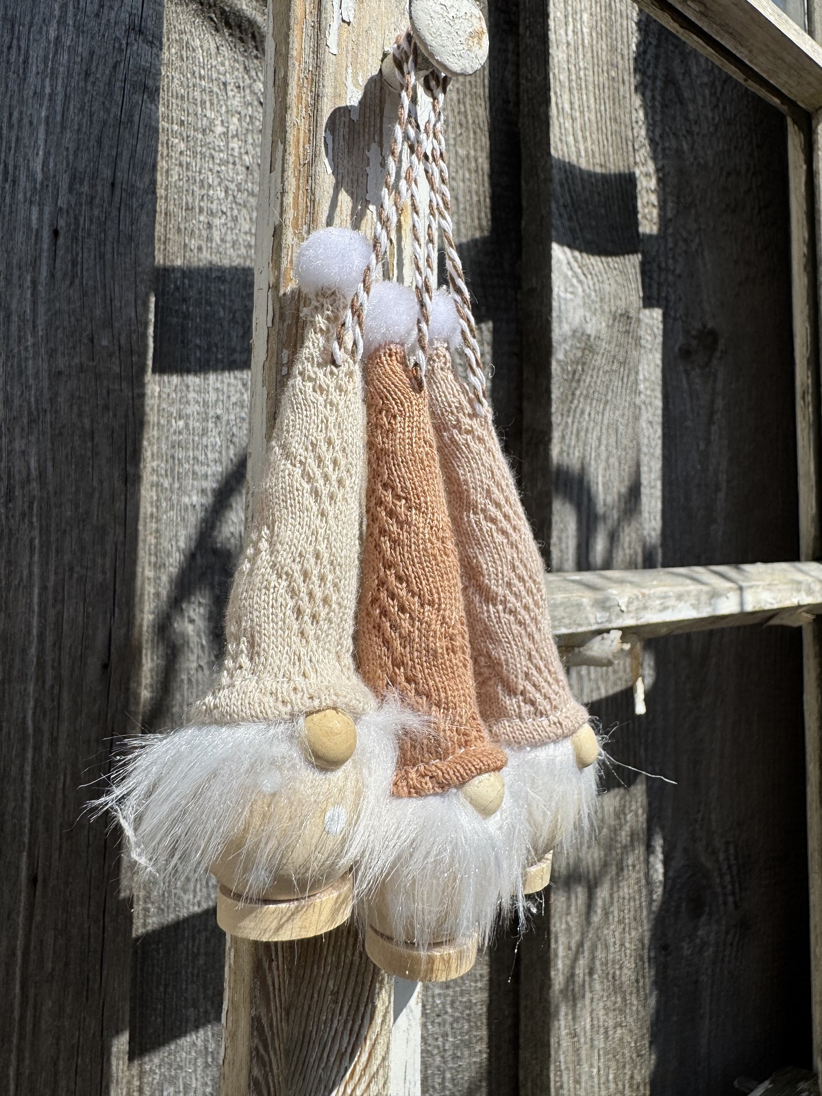 3tlg. Hänger Wichtel naturfarben mit Stoffmütze - Höhe 12 cm