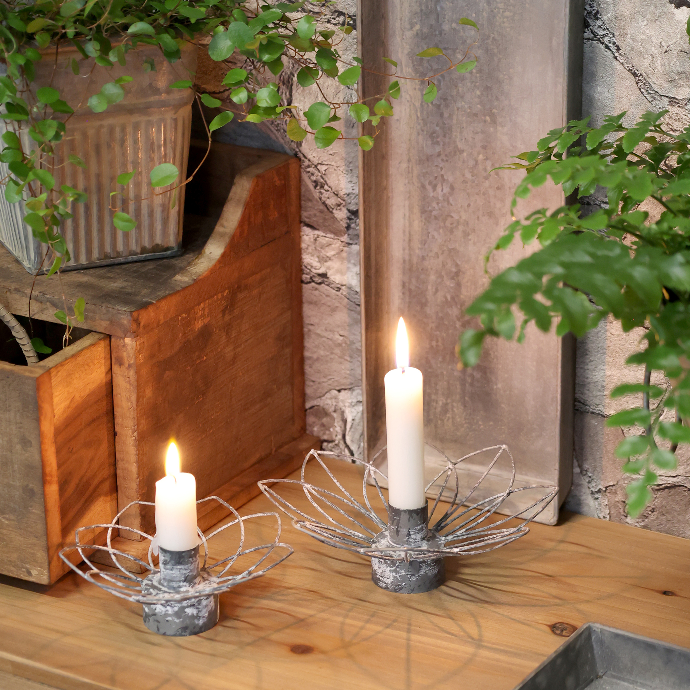 Zink Kerzenhalter Blüte klein beidseitig für Stabkerzen und Teelichter - Durchmesser 15 cm