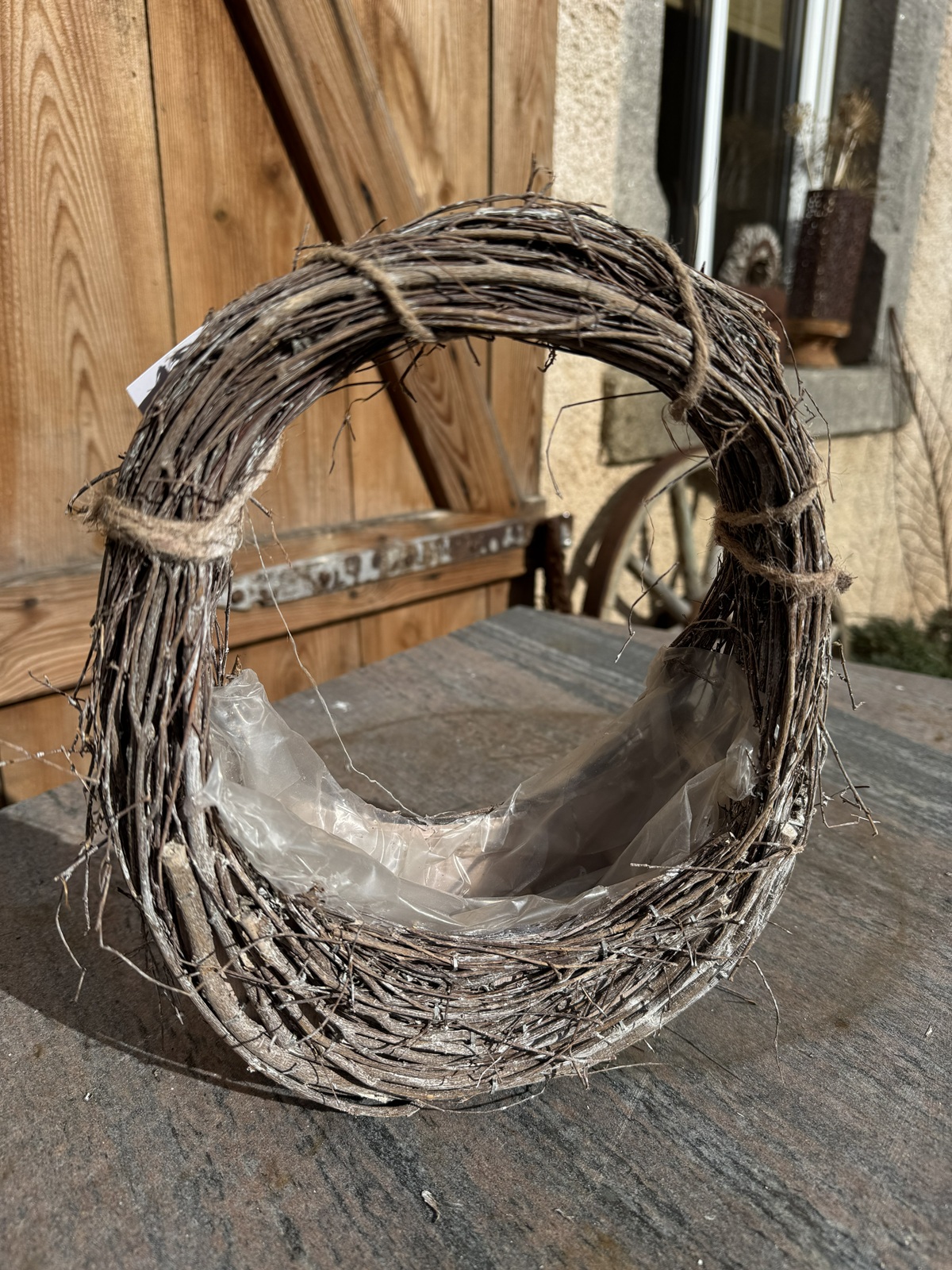 Pflanzkorb Rattan grau gekalkt mit Henkel - Höhe 28 cm