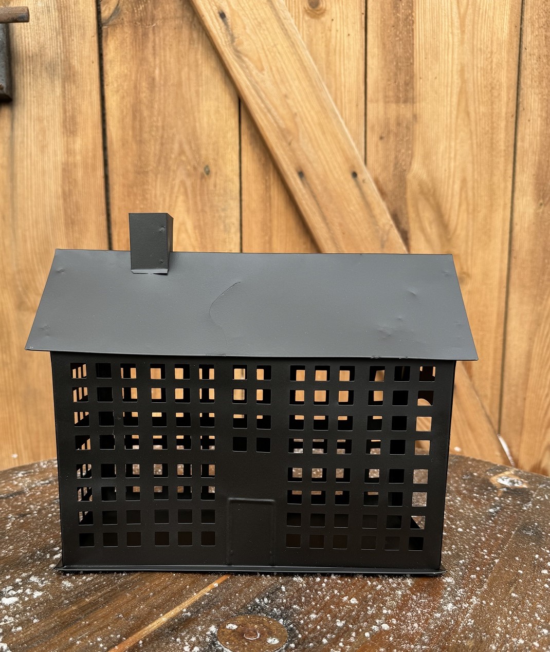 Metall Windlicht Haus schwarz längliche Form mit Gitterfenstern - Länge 28,5 cm