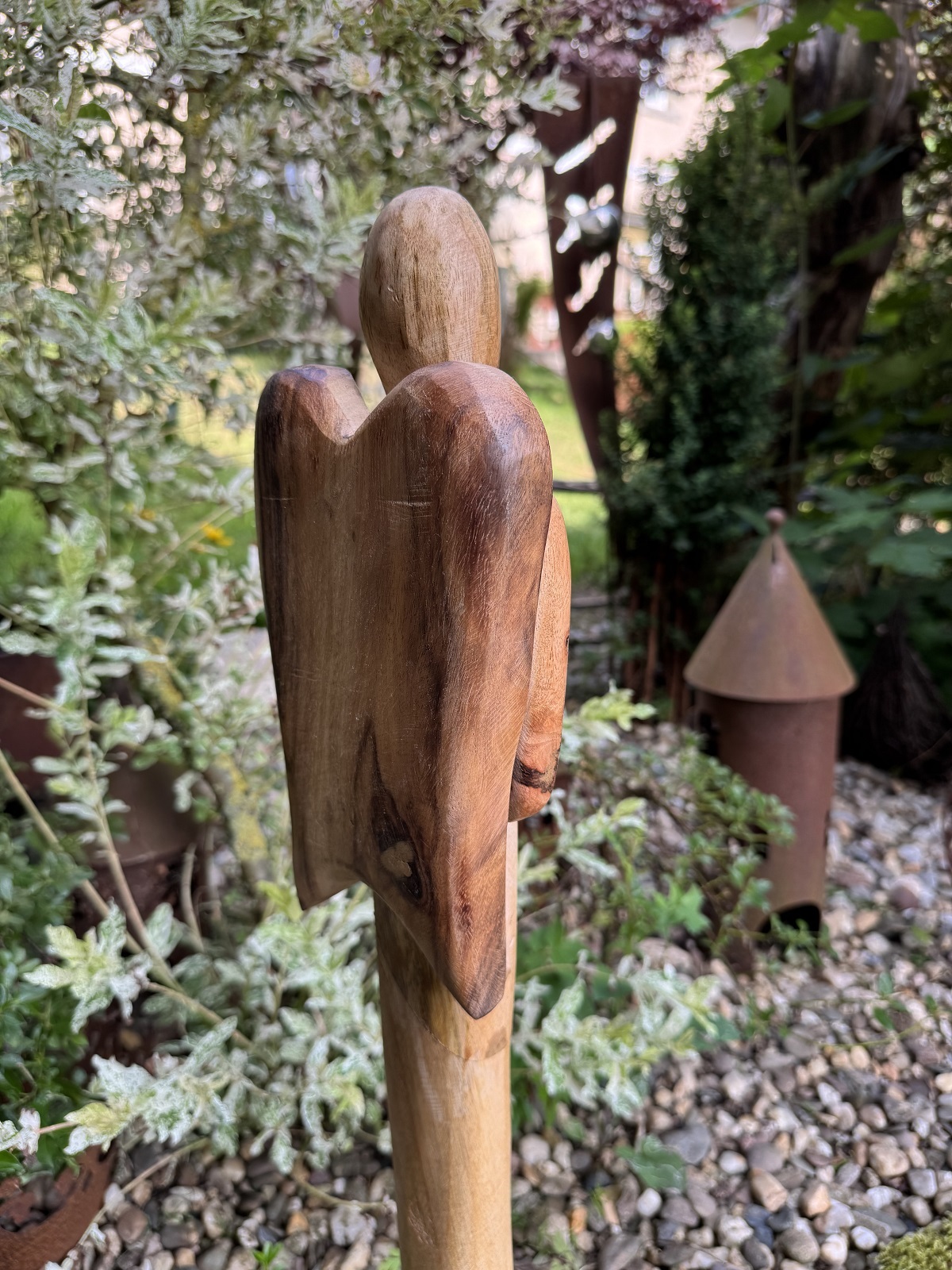 Holz Engel groß naturfarben auf Sockel - Höhe ca. 71 cm