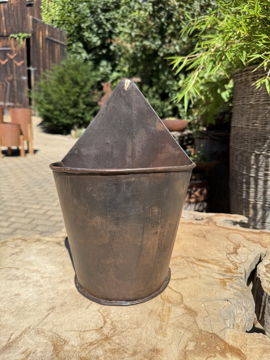 Metall Wandeimer halbrunde Form rostfarben - Höhe ca. 32 cm