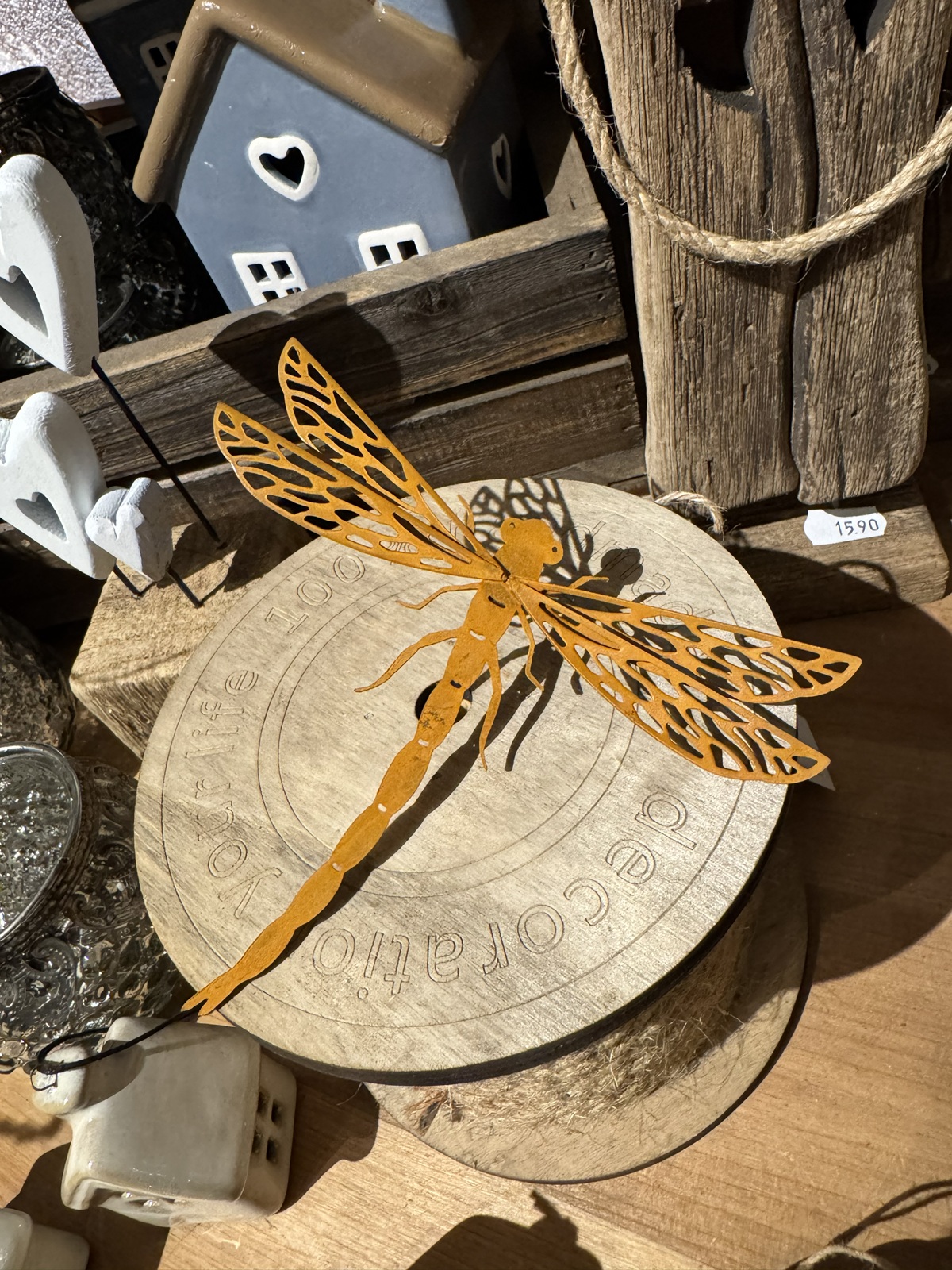 Naturrost Libelle mit Rissmuster in den Flügeln zum Schrauben - Länge 13 cm