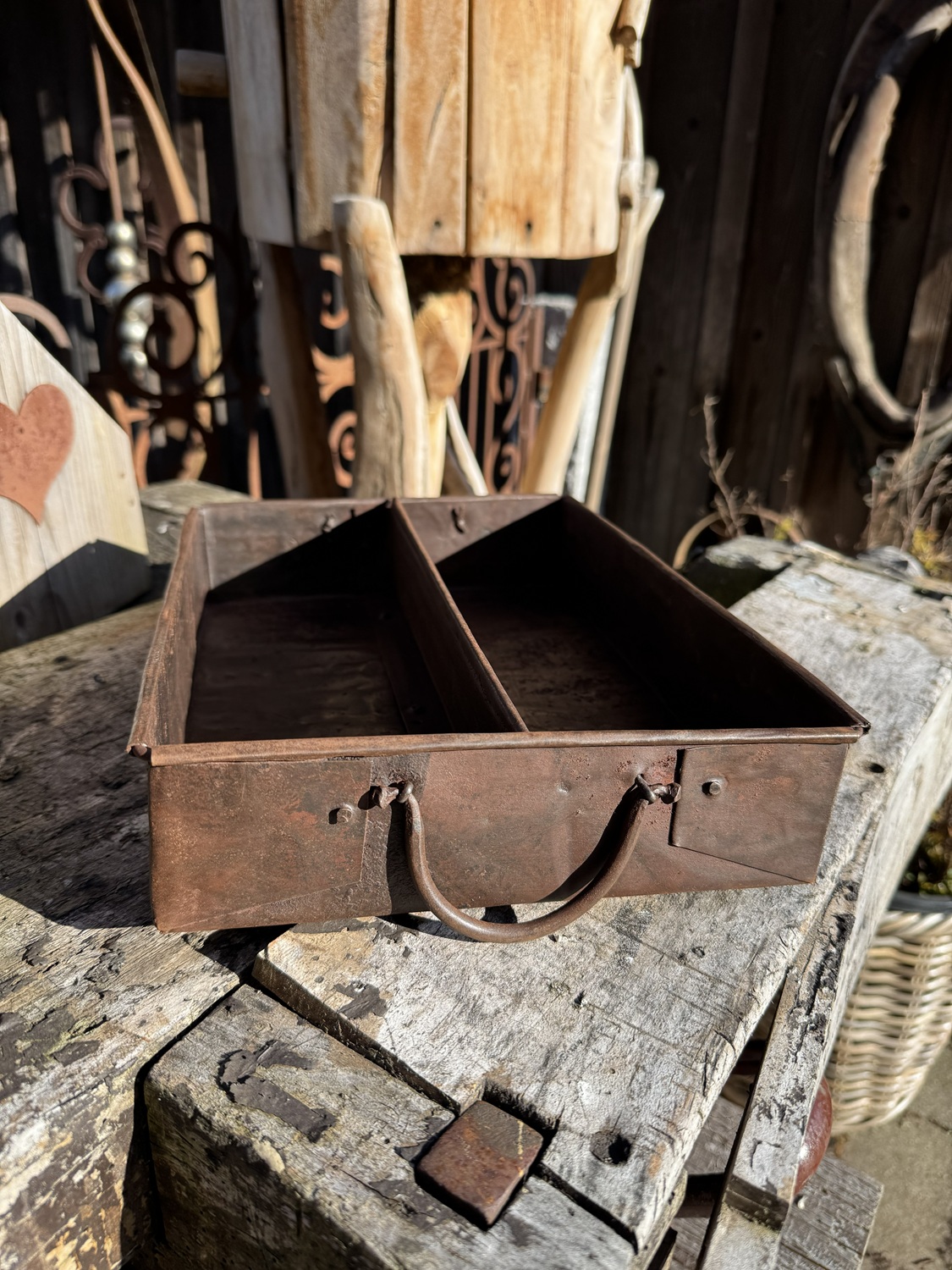 Naturrost Kiste mit 2 Fächern und Henkeln - Länge 32 cm