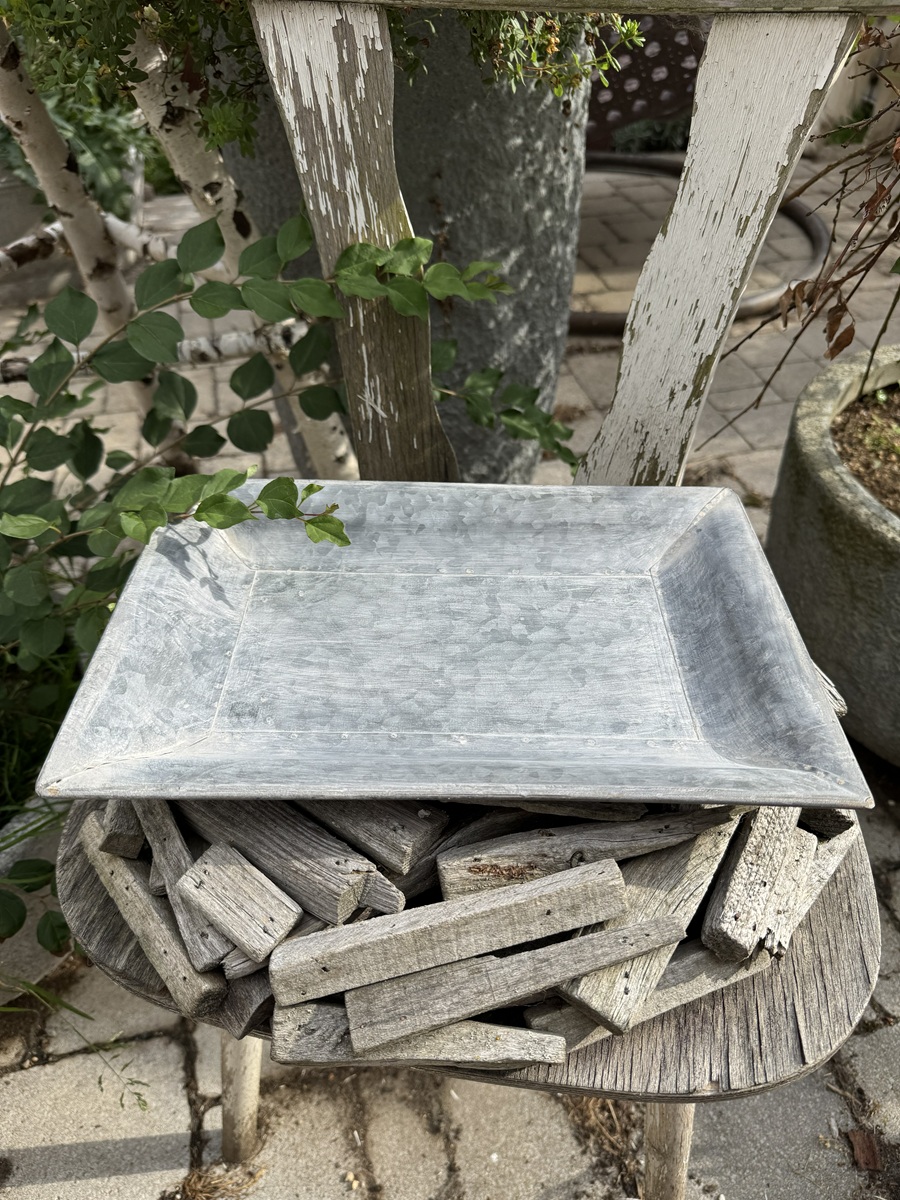 Zink Schale eckige Form auf kleinen Knopffüßchen - Länge 33 cm