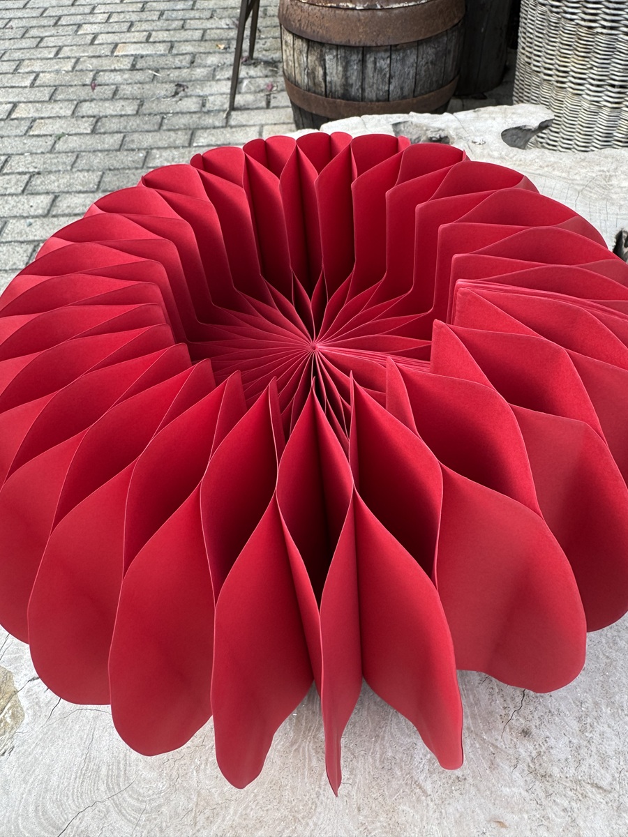 Papiersockel Rot groß zum Auffalten – Ø ca. 36 cm