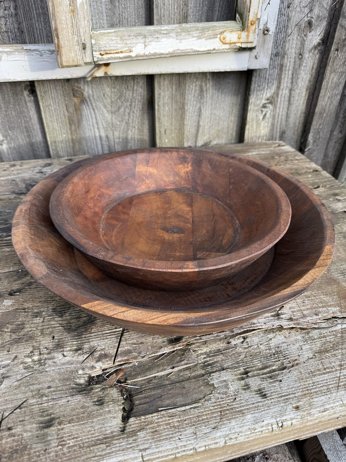 Altholz Schale klein dunkelbraun mit niedrigem Rand - Durchmesser ca. 30 cm