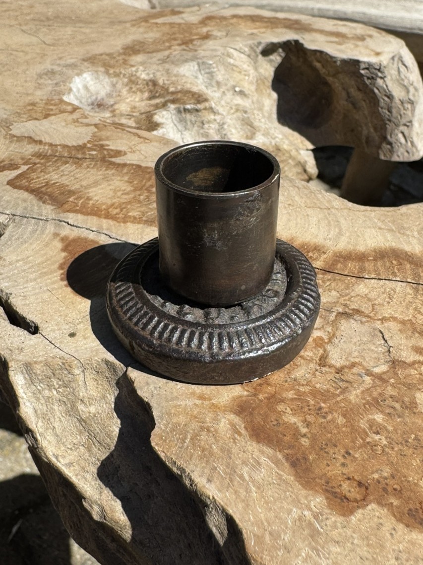 Kerzenhalter aus altem Gewicht für Stabkerzen - Höhe ca. 4 cm