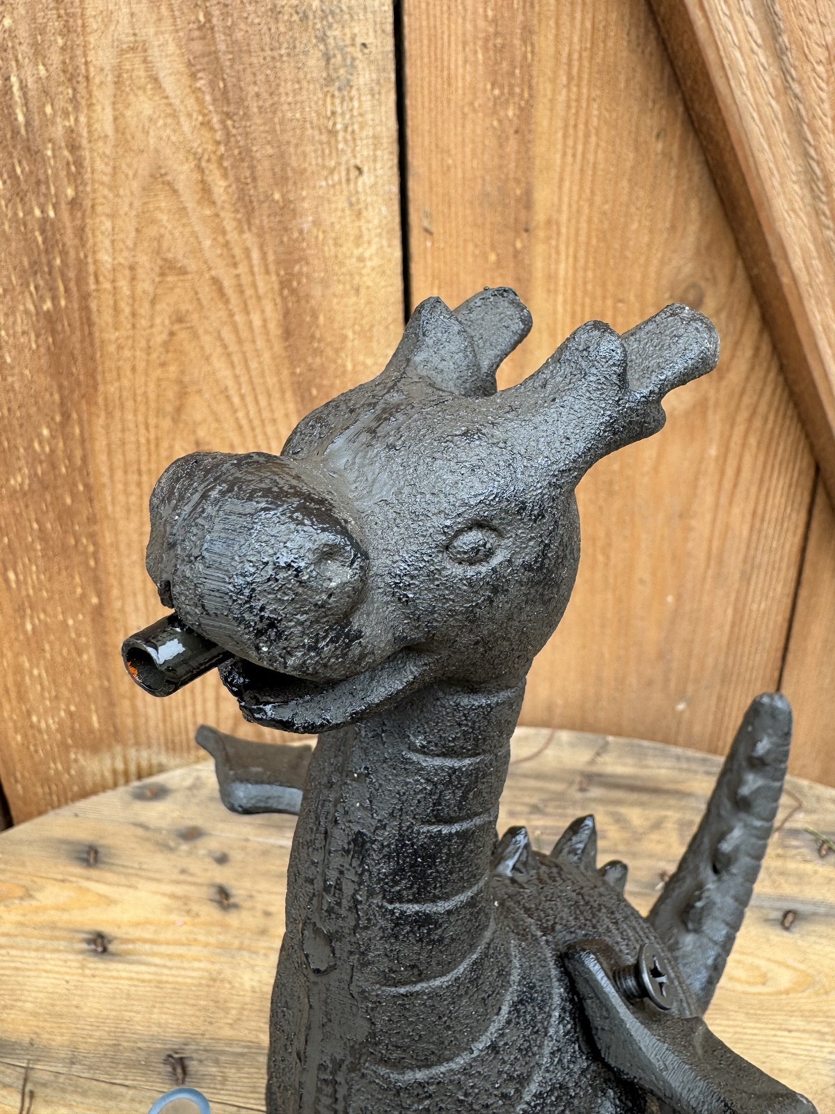 Wasserspeier Drache Fuchur inkl. Pumpe - Höhe 26 cm