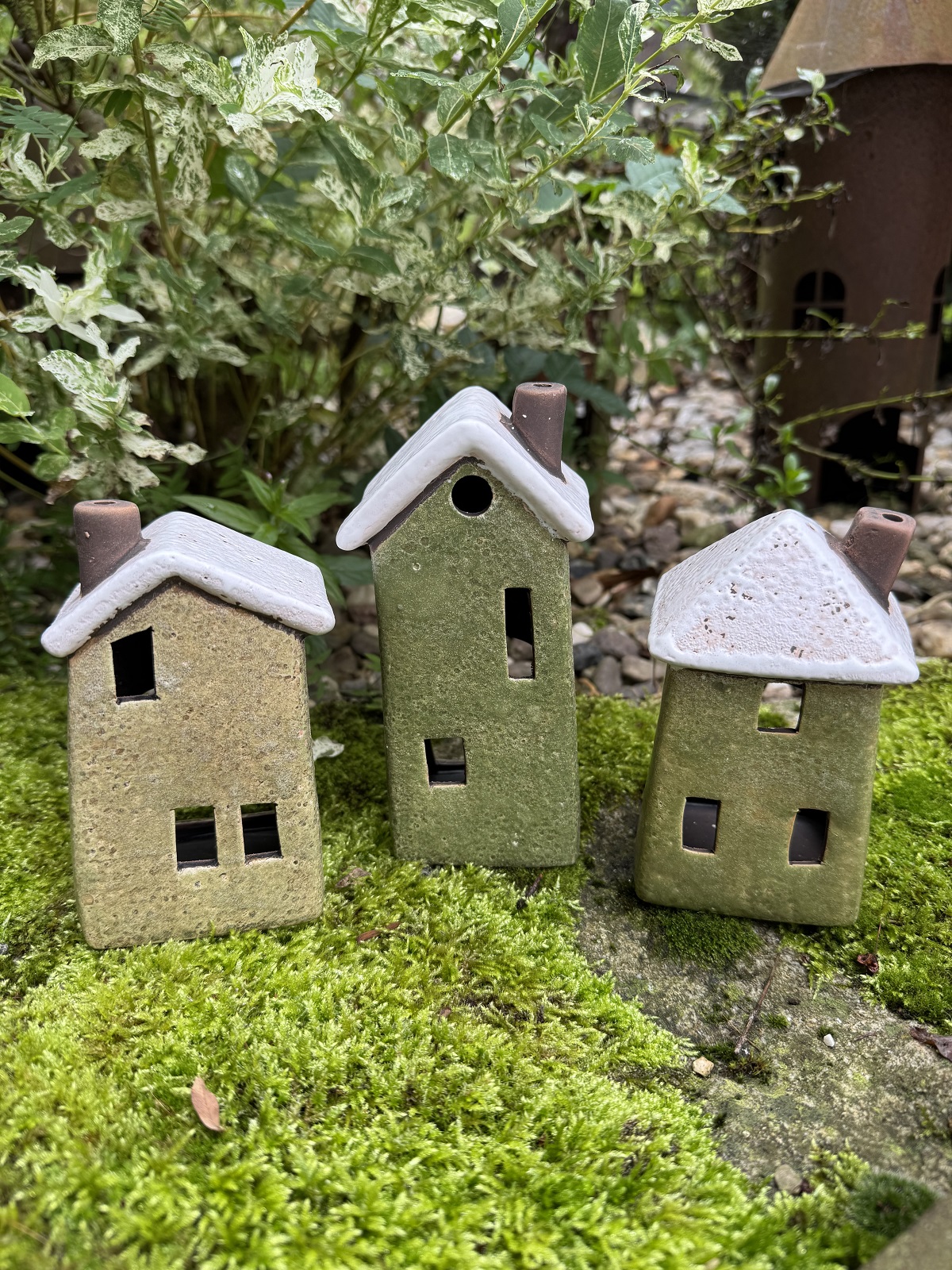 Keramik Windlicht Häuschen grün ( Modell 1 - großes Haus ) - Höhe 16 cm