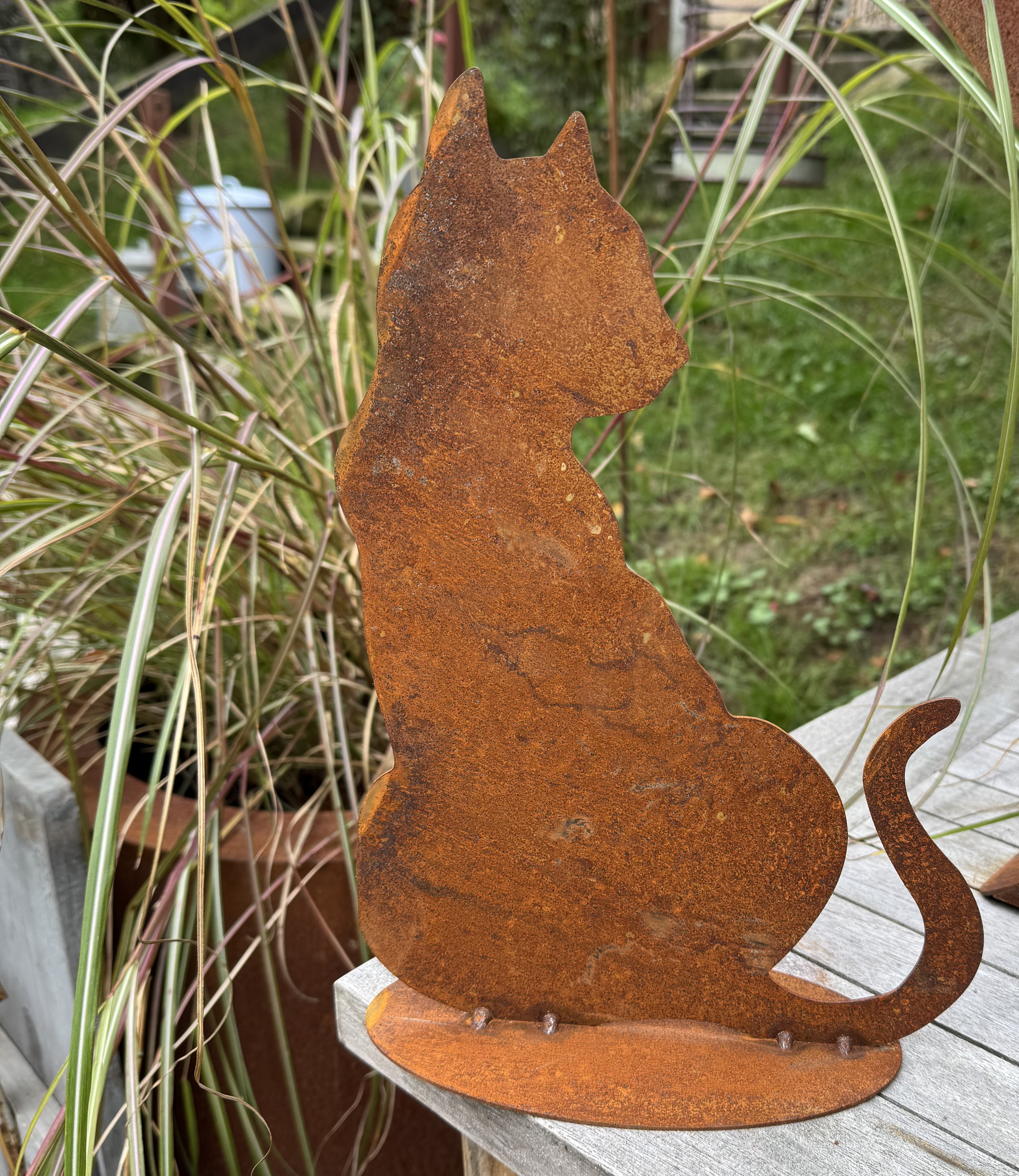 Edelrost Katze Marla auf Bodenplatte - Höhe 33 cm