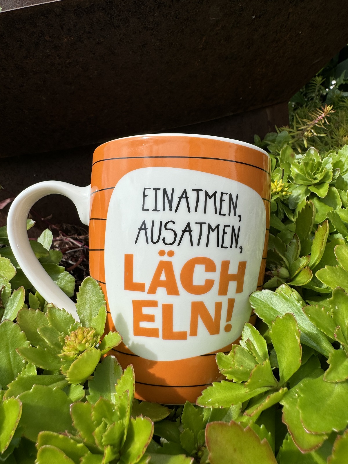 Becher mit Spruch Einatmen, Ausatmen, Lächeln | 50763