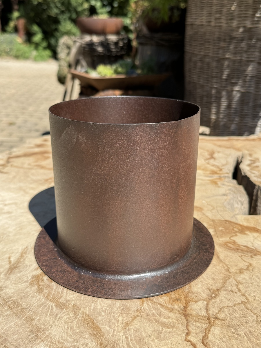 Eisen Topf runde Form auf Bodenplatte dunkelbraun - Durchmesser 19 cm