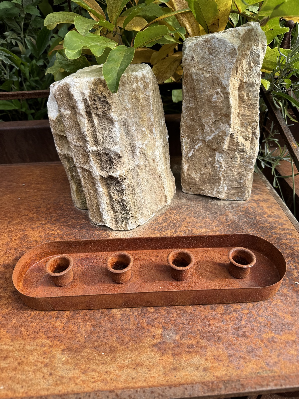 Edelrost Tablettschale länglich oval für 4 Stabkerzen - Länge 30 cm