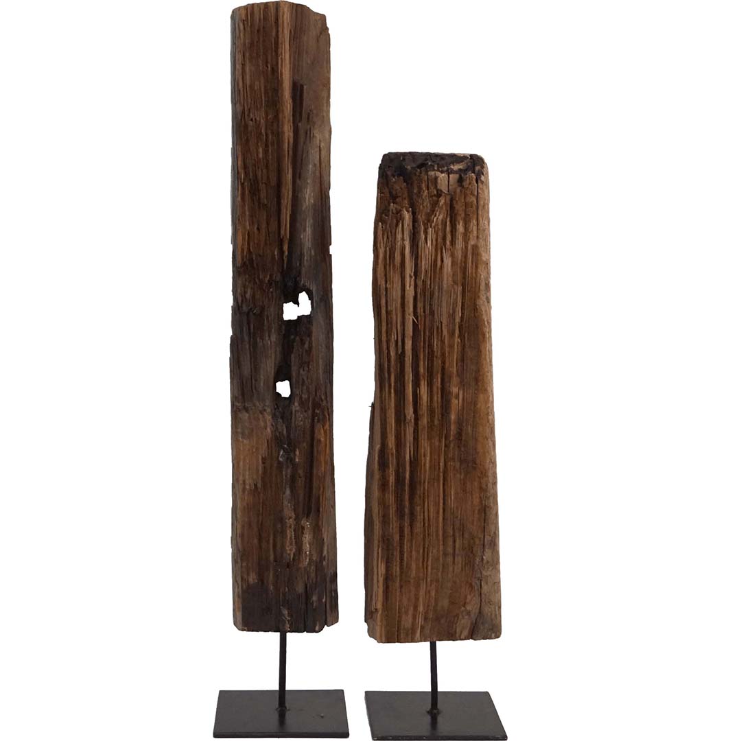 Massive Altholz Skulptur auf Eisenstab und eckiger Platte - Höhe ca. 60 cm