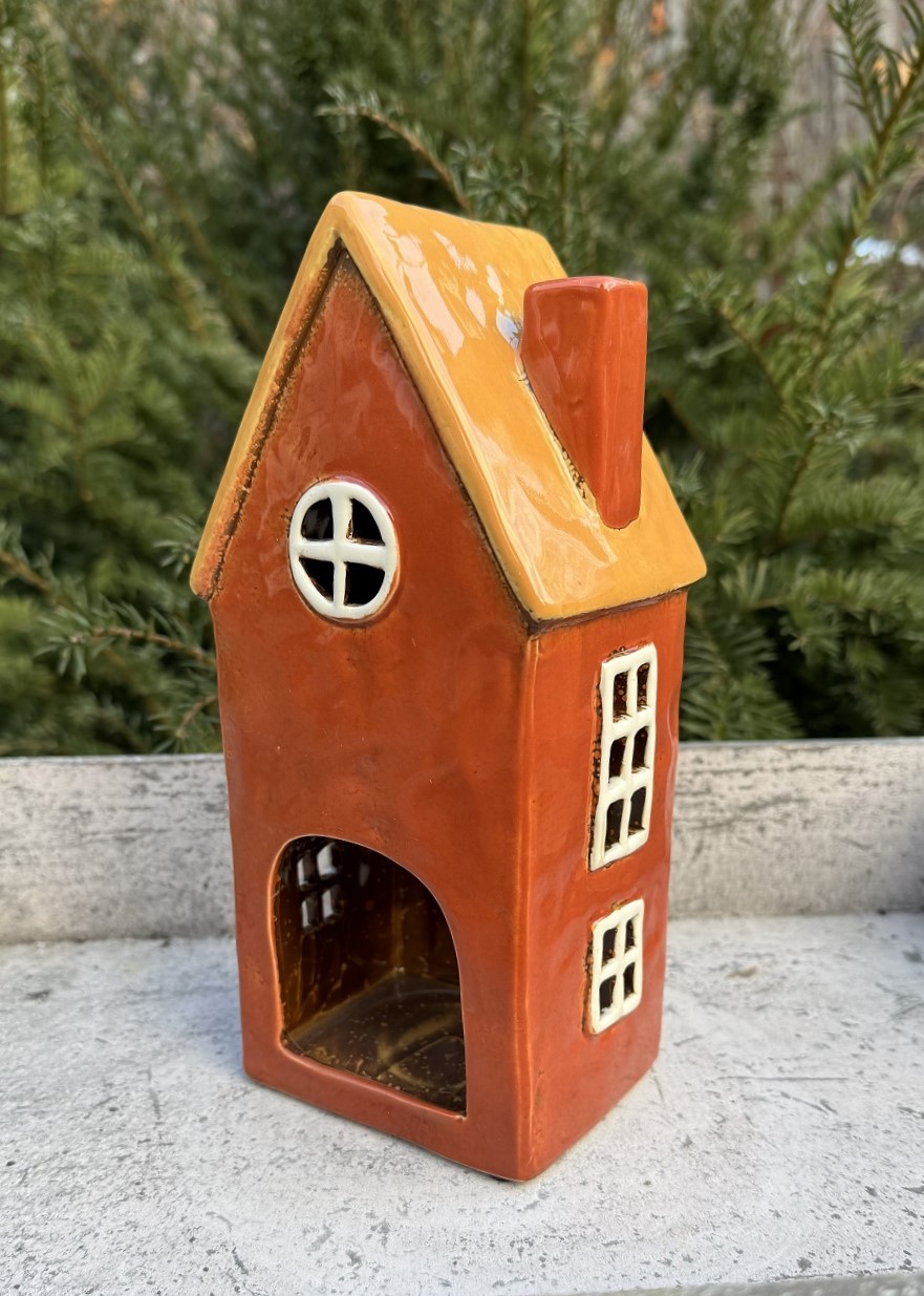 Keramik Windlicht Häuschen Irmi orange mit gelbem Dach - Höhe 18,5 cm