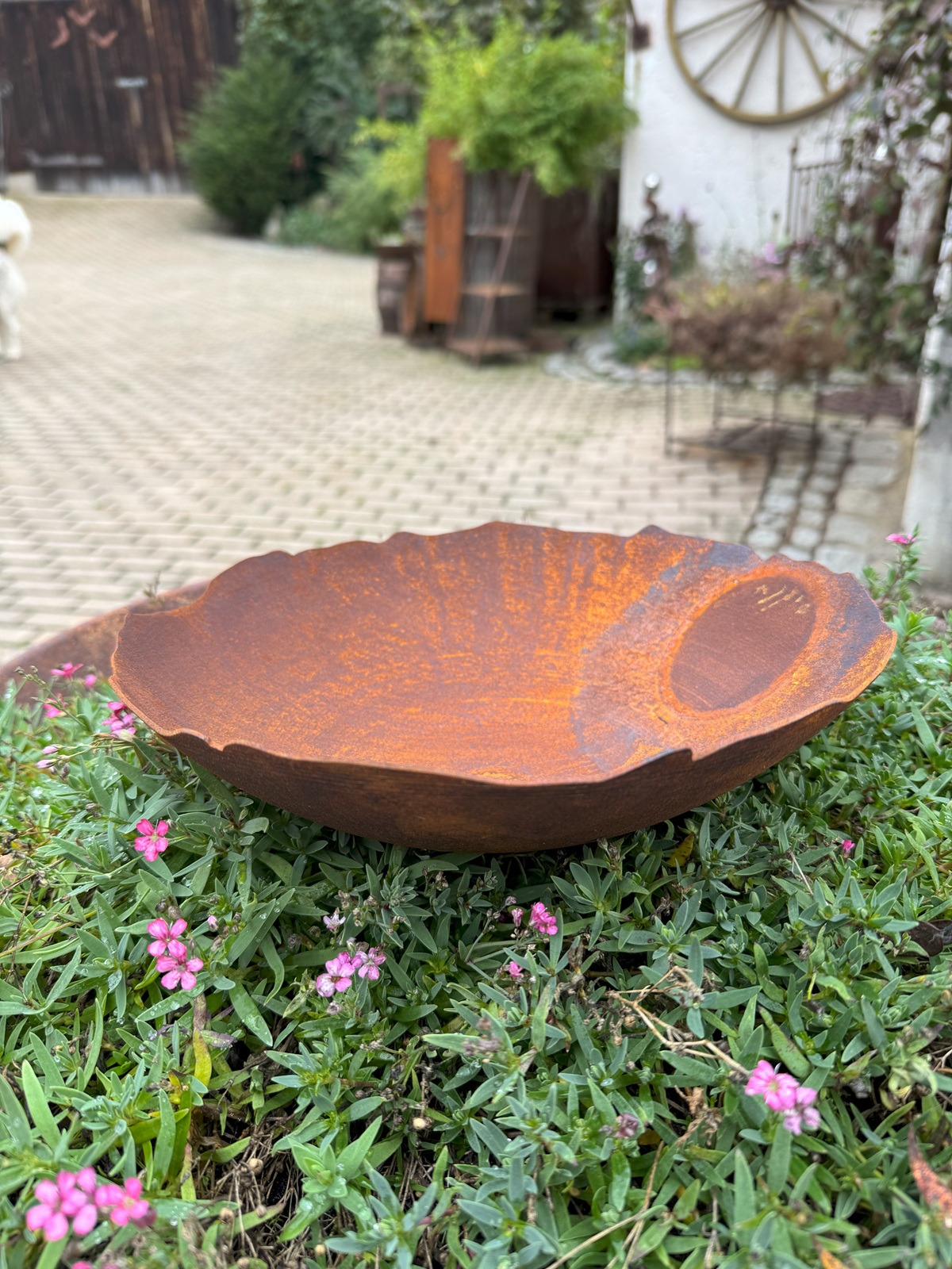 Edelrost Schale mit Rissoptik Rand groß und Hülse - Durchmesser 27 cm
