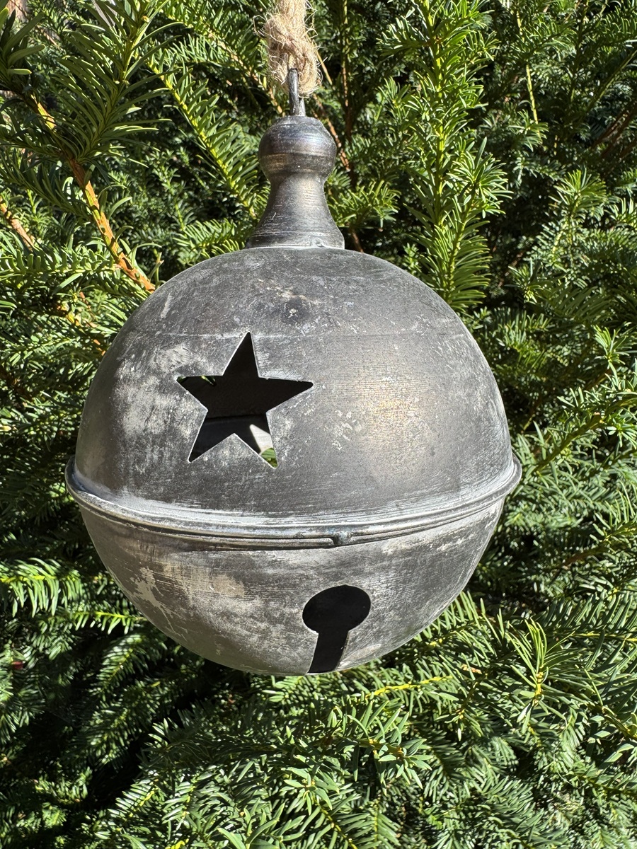 Metall Kugel groß mit Schellen Antik Grau - Durchmesser 16,5 cm