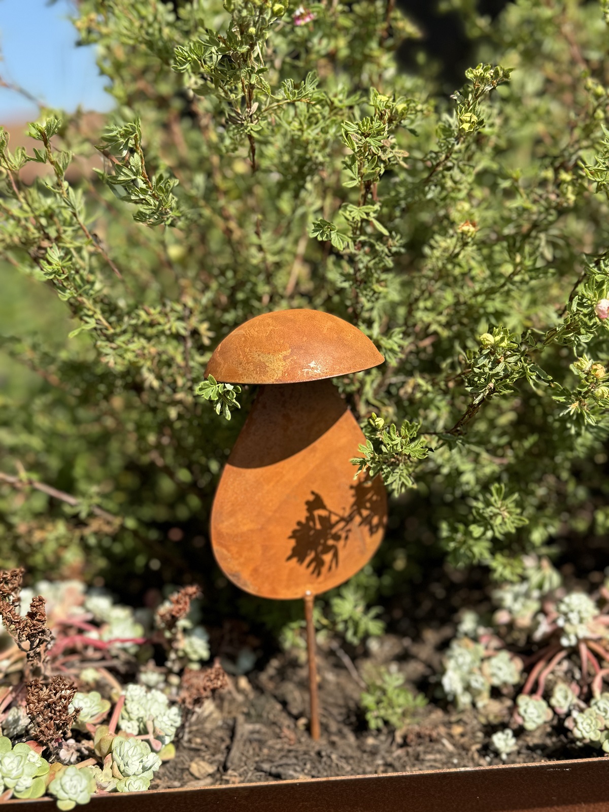 Edelrost 3D Pilz auf Stab - Höhe 13 cm + Stab