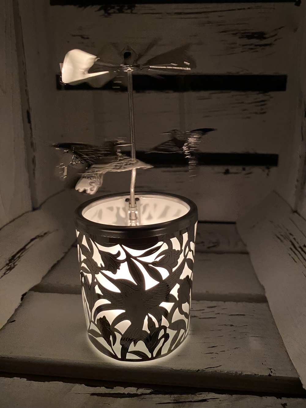 Glaskarussell Kolibri Teelichthalter mit Propeller - Höhe 16 cm