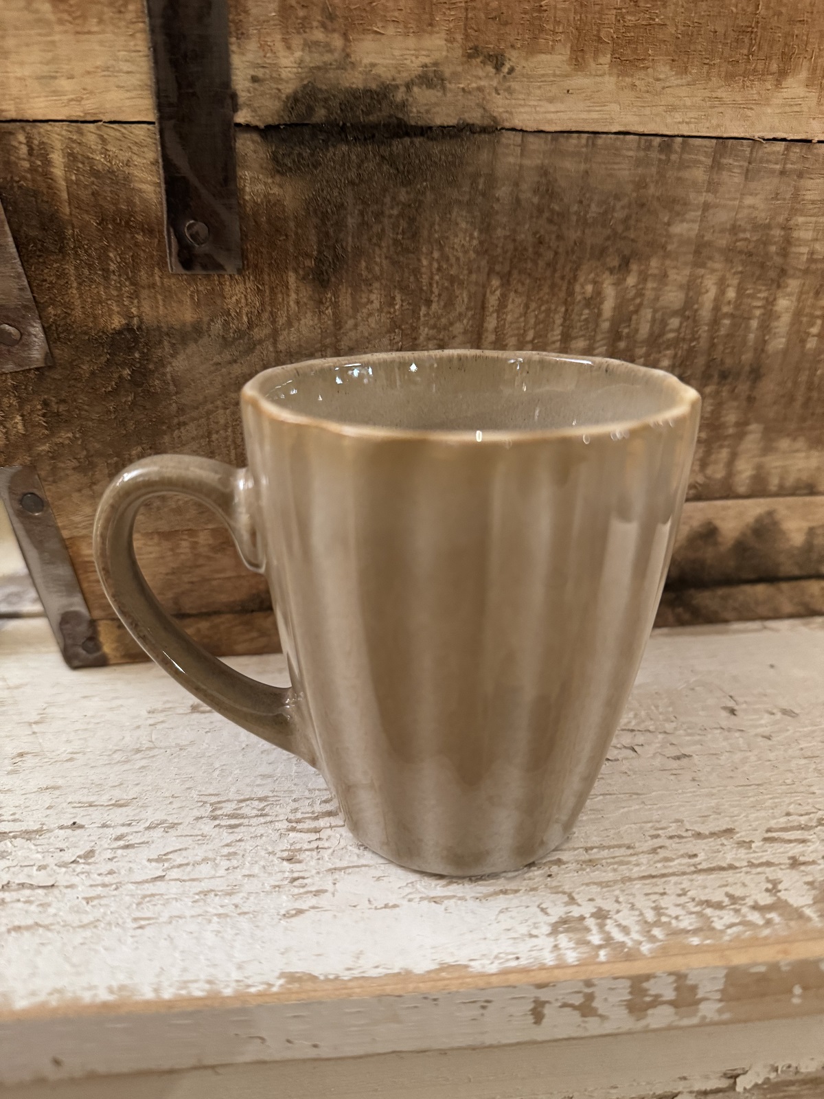 Steingut Tasse Sandfarben mit Henkel - Höhe 8,5 cm