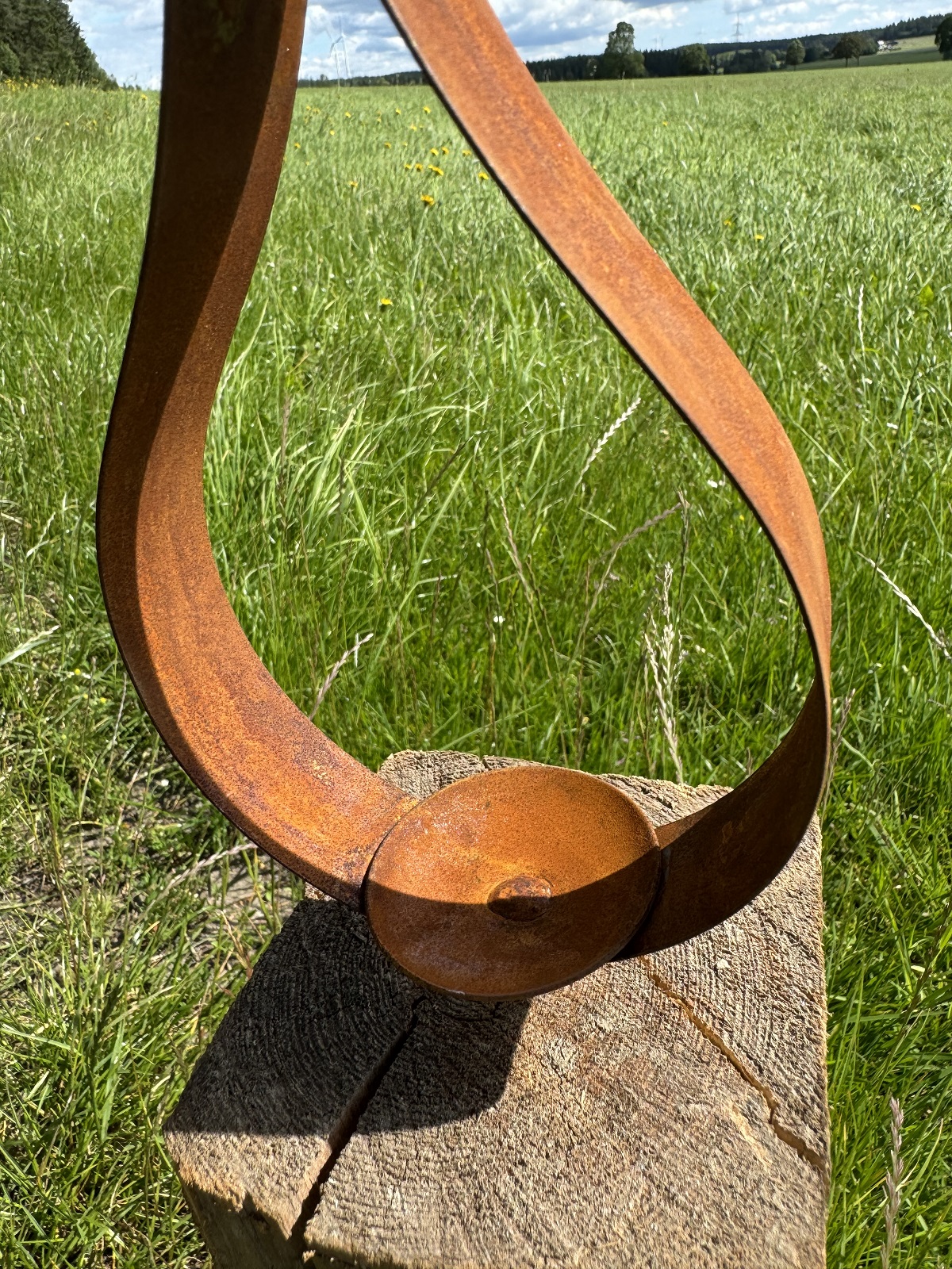Edelrost Flamme klein offene Form mit Kerzenteller und Schraube - Höhe 22 cm