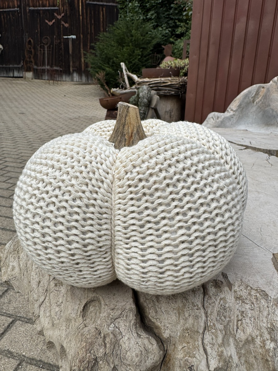 Deko Kürbis naturfarben Wolle / Holz - Durchmesser 20 cm