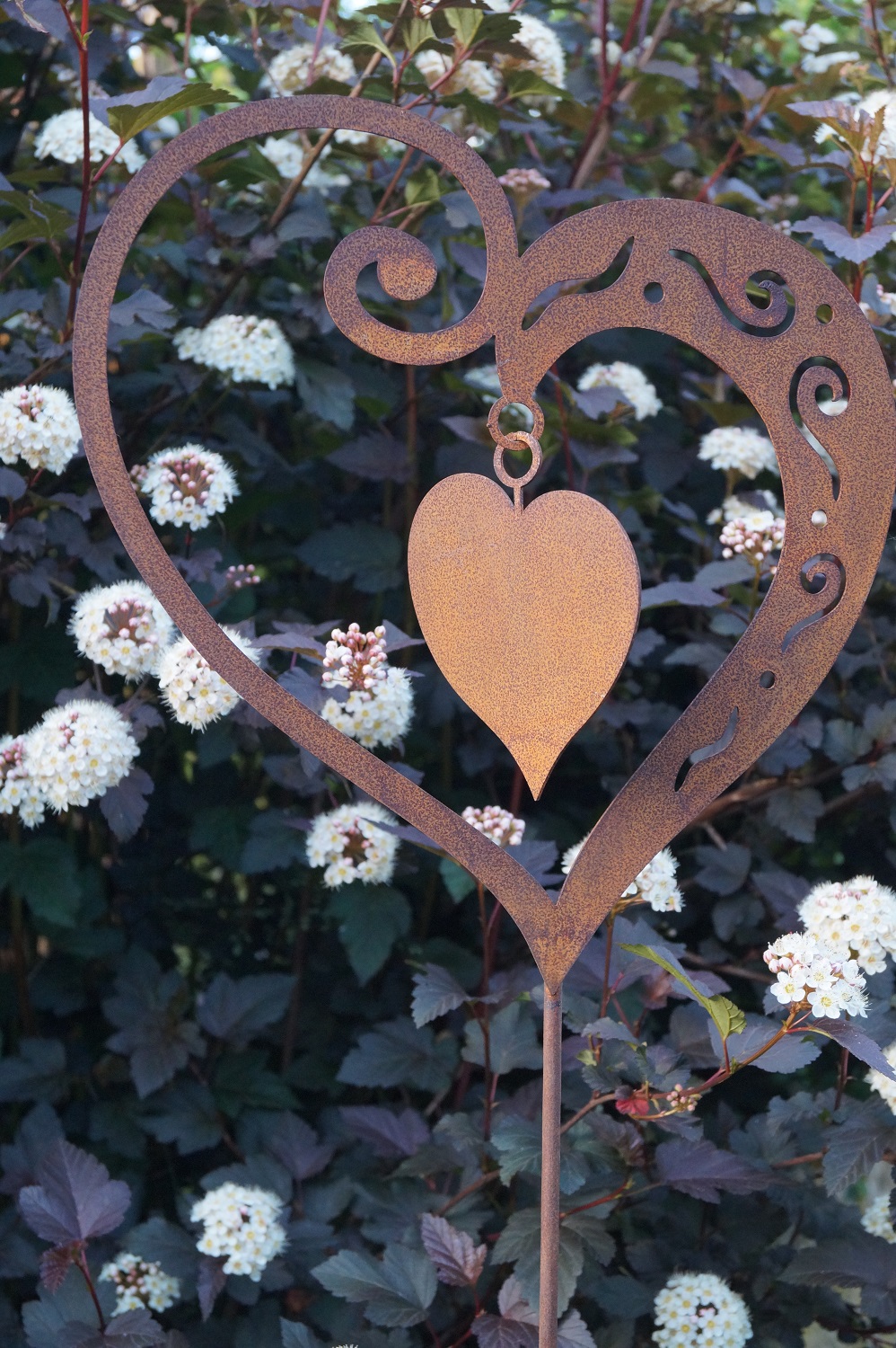 Edelrost Herz Ornament groß mit beweglichem Innenherz - Höhe 100 cm