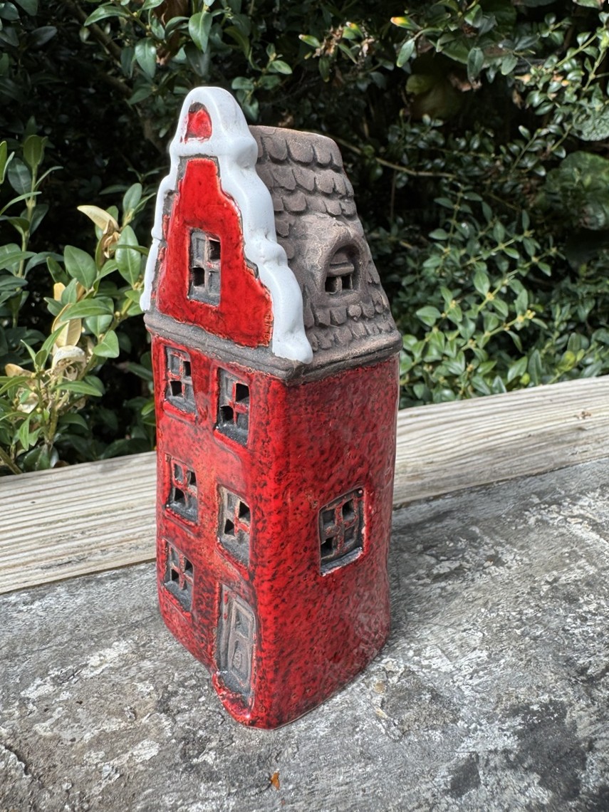 Keramik Stadthäuschen Rot ( 1 )  - Höhe ca. 16 cm