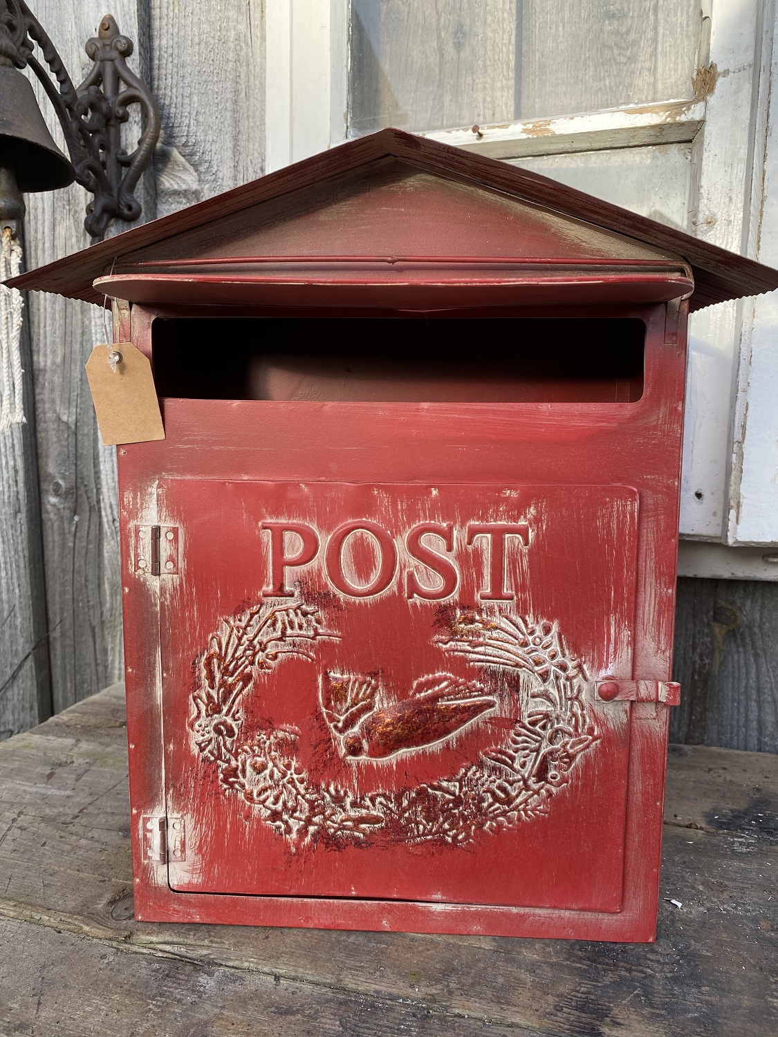 Eisenblech Postkasten antik rot lackiert - Höhe 40 cm