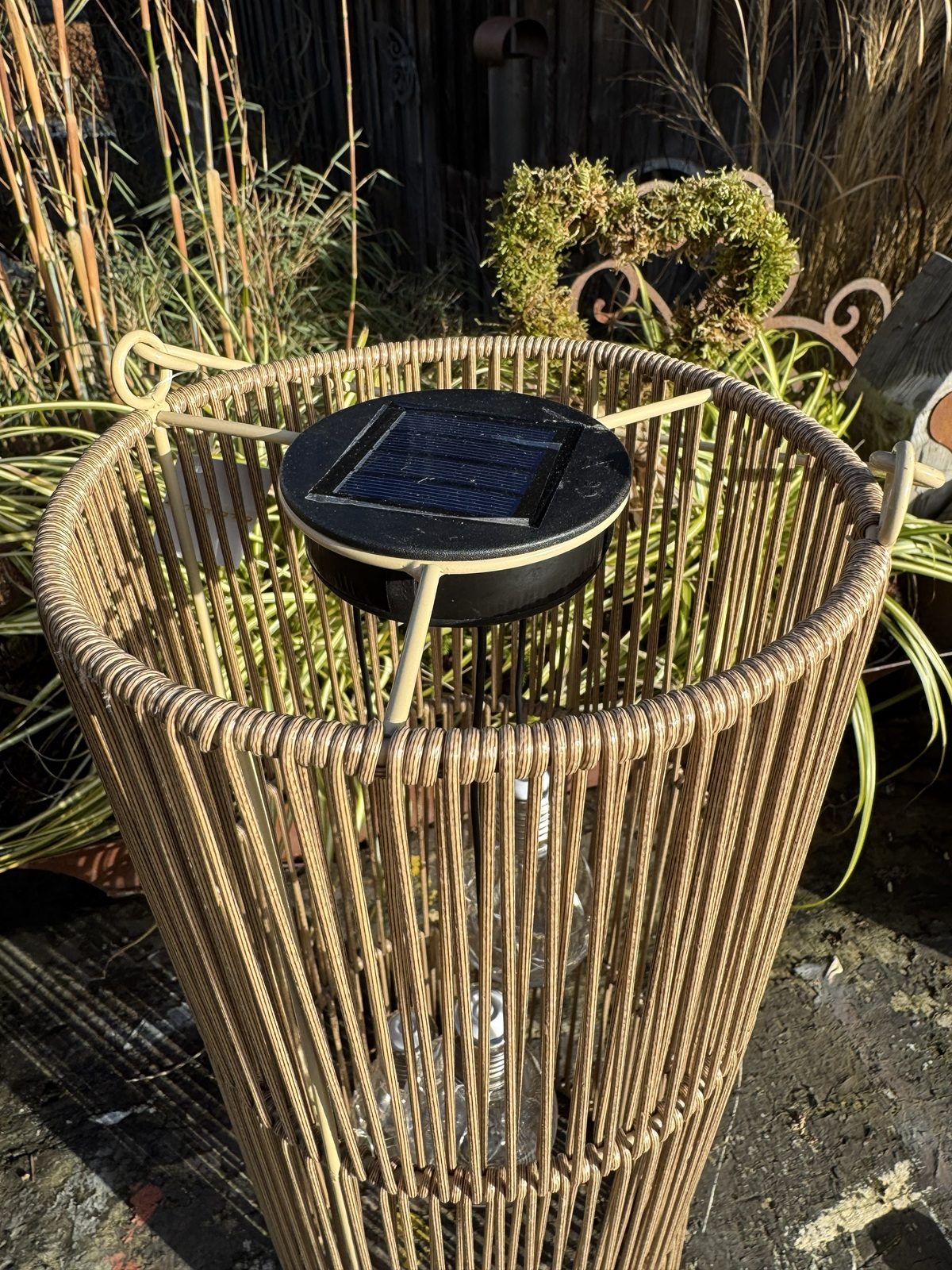 Outdoor Laterne runde Form (neue Form) klein mit 3 Solar Birnen - Höhe 45 cm ohne Henkel