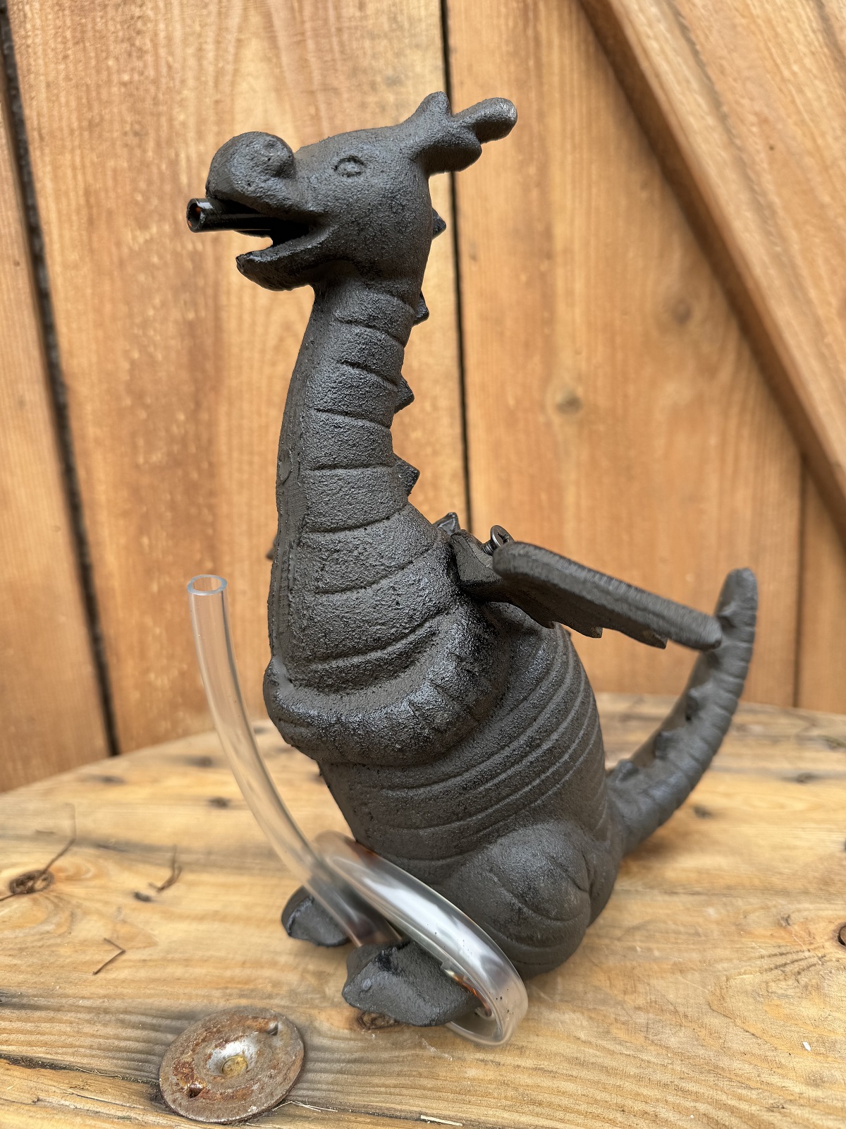 Wasserspeier Drache Fuchur inkl. Pumpe - Höhe 26 cm
