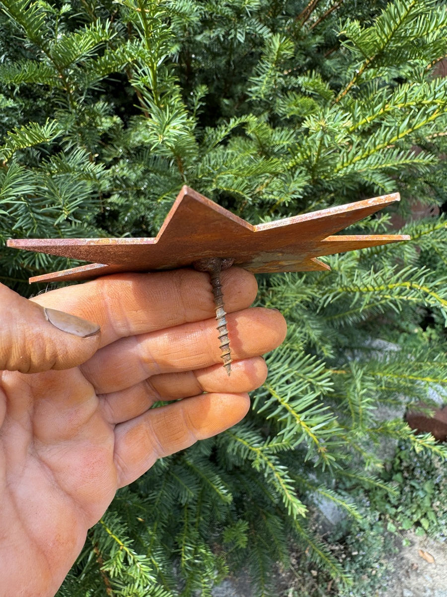 Edelrost Stern mittel mit Schraube an der Rückseite - Durchmesser 12 cm