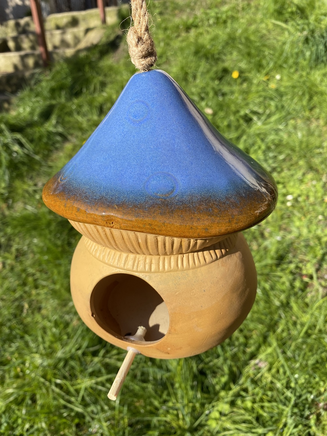 Pilz Vogelhaus blaue Kappe aus Steinzeug -  Höhe 18 cm