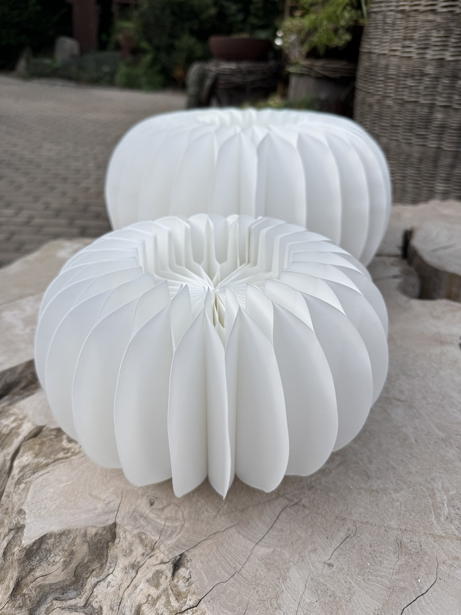 Papiersockel Weiß klein zum Auffalten – Ø ca. 25 cm
