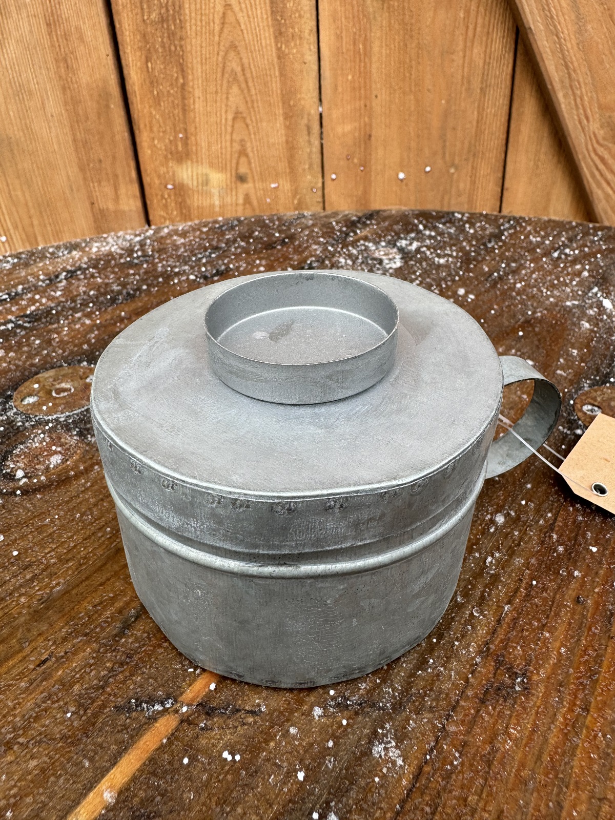 Eisenblech Dose mit Henkel für Teelichter - Höhe 7 cm