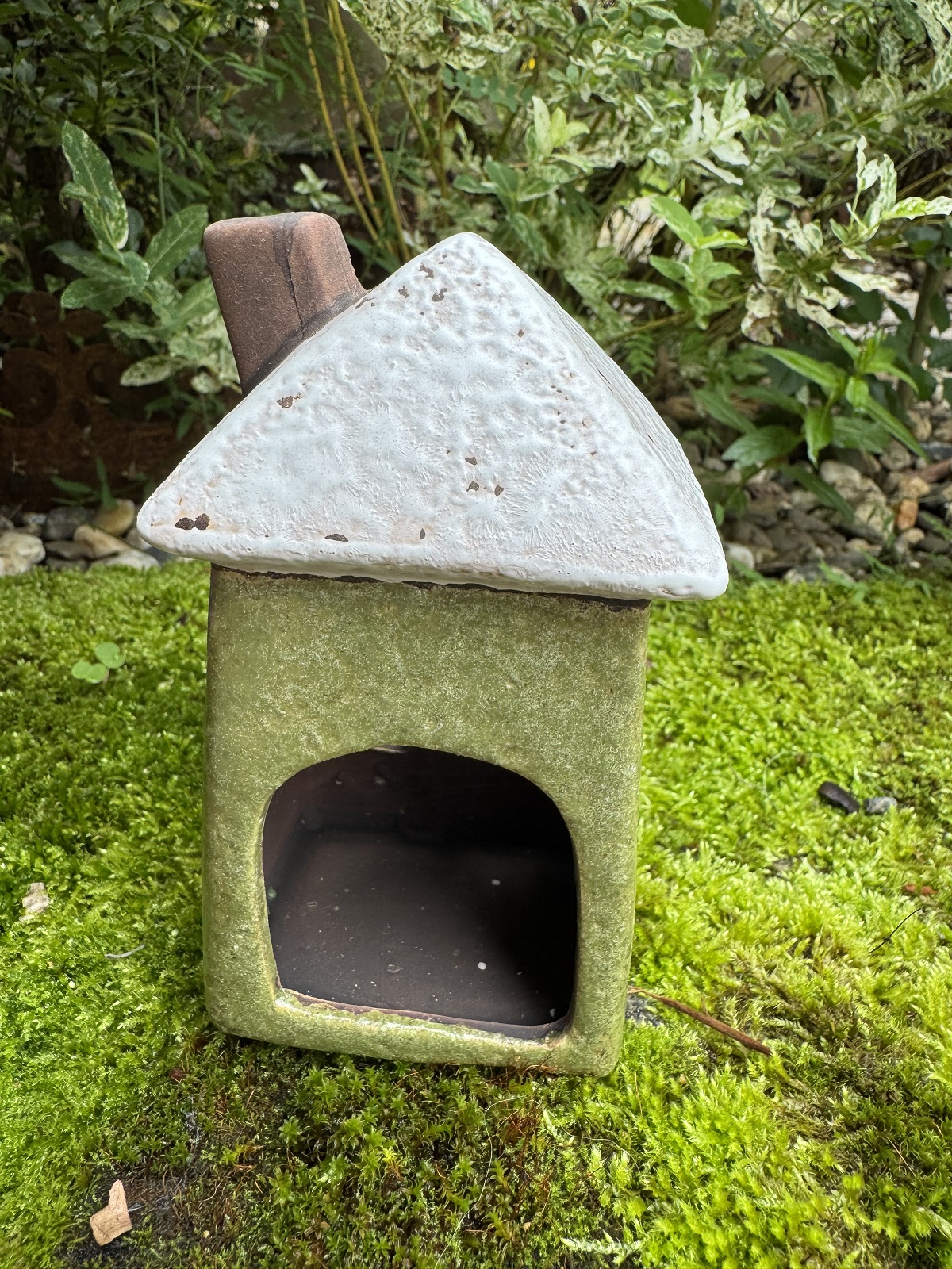 Keramik Windlicht Häuschen grün ( Modell 2 ) - Höhe 13 cm