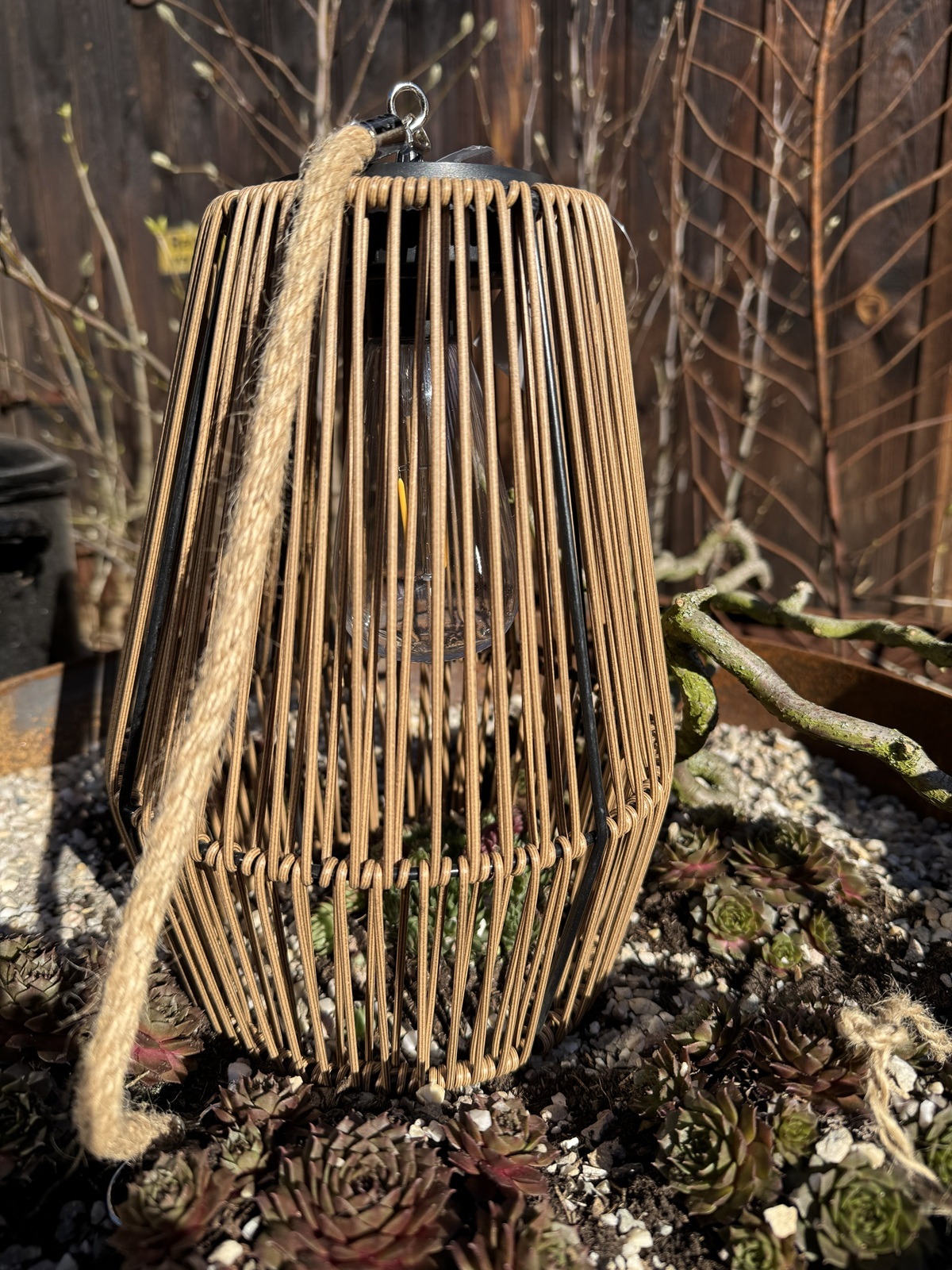 Outdoor Laterne konische Form klein mit 1 Solar Birne - Höhe 26 cm