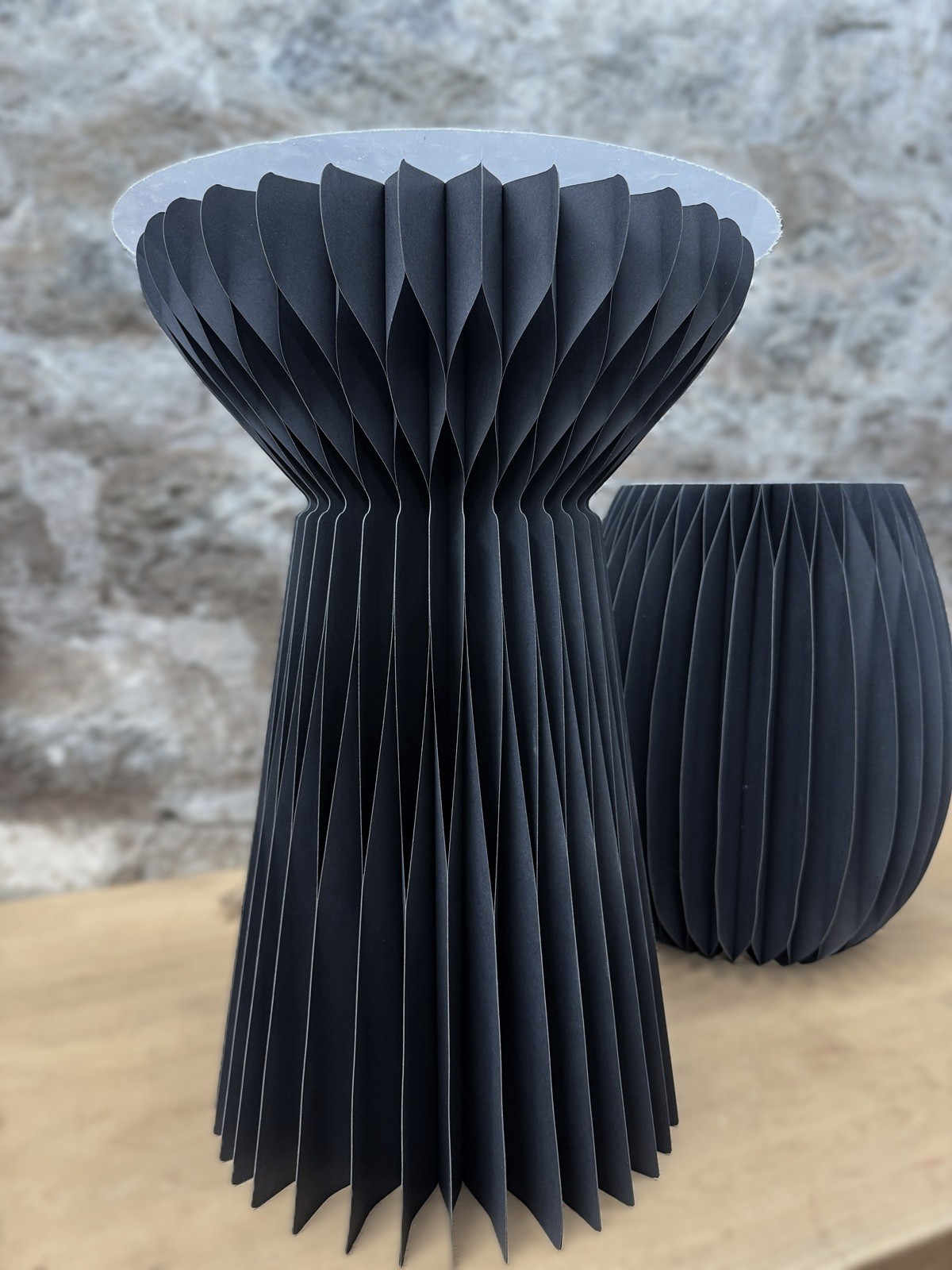 Papier Tisch schwarz klein faltbar - Höhe 60 cm