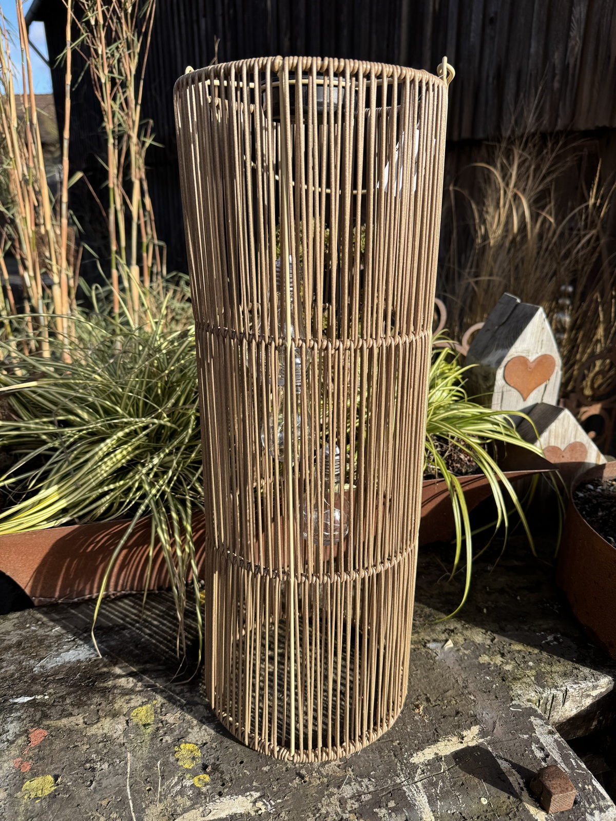 Outdoor Laterne runde Form (neue Form) groß mit 3 Solar Birnen - Höhe 56 cm ohne Henkel