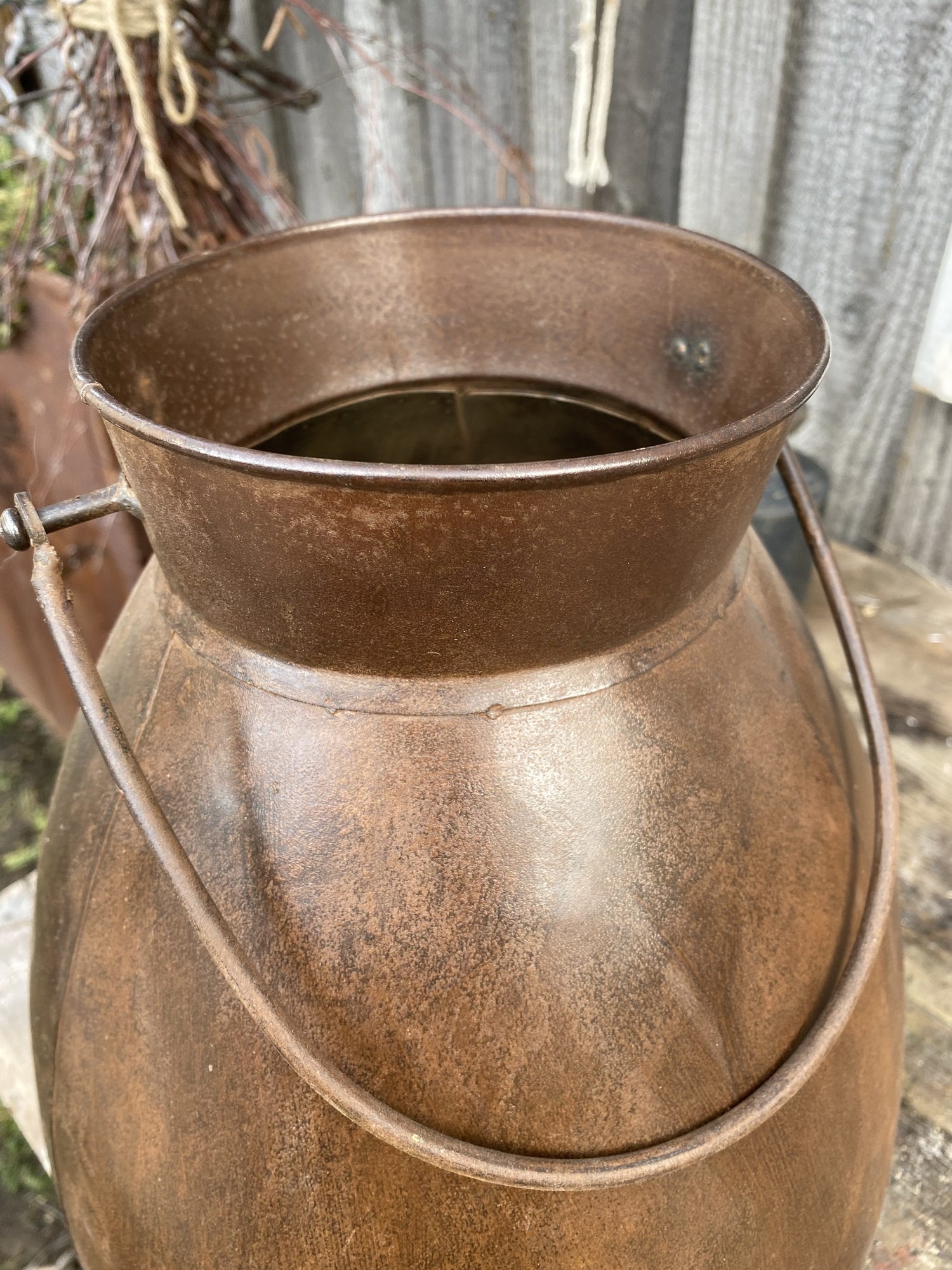 Eisen Kanne Nostalgie braun mit Henkel - Höhe 34 cm