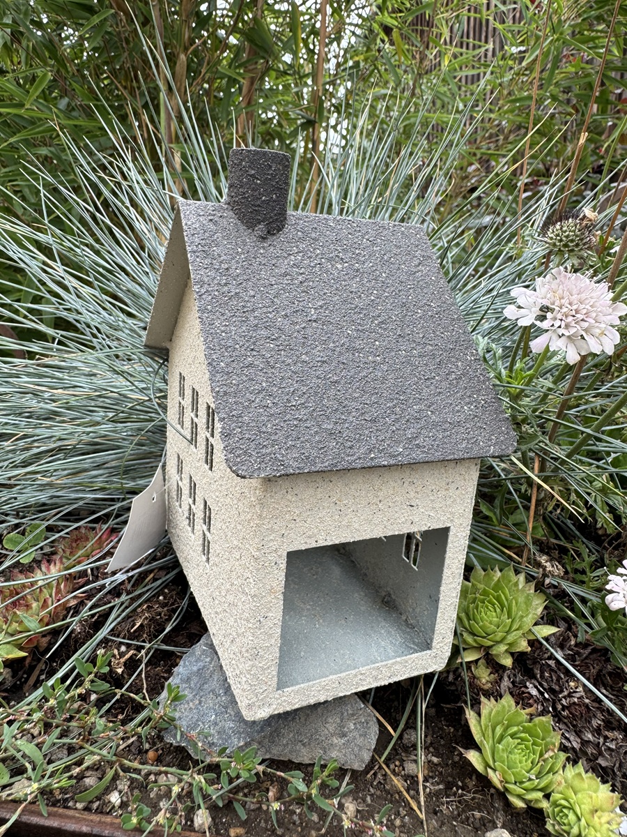 Metall Windlicht Haus creme/grau - Höhe 16 cm