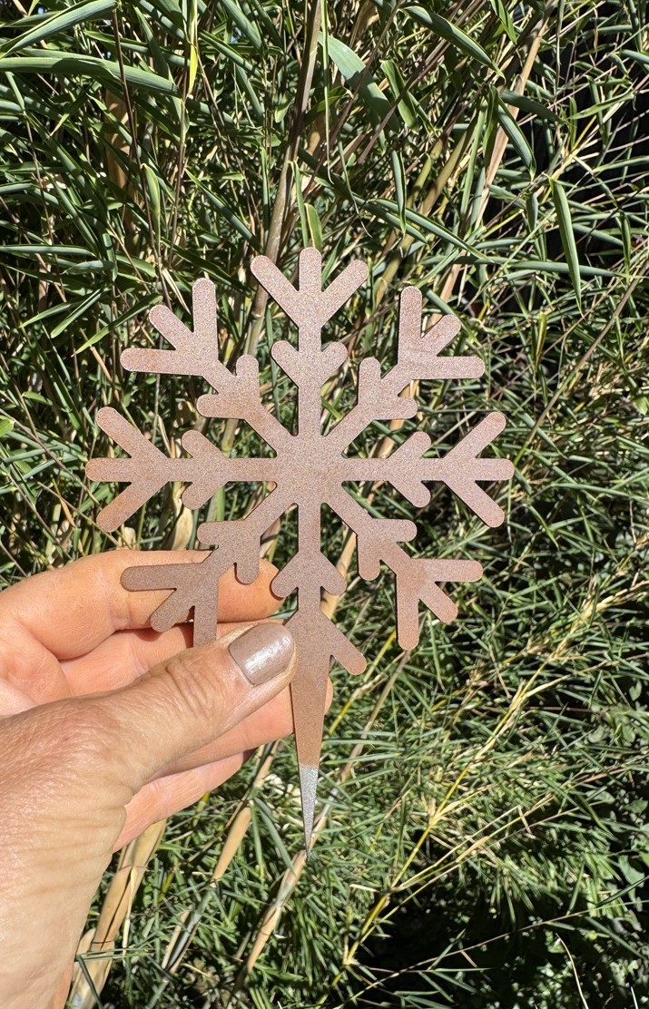 Edelrost Schneeflocke mit Dornspitze für Holz - Höhe 16 cm