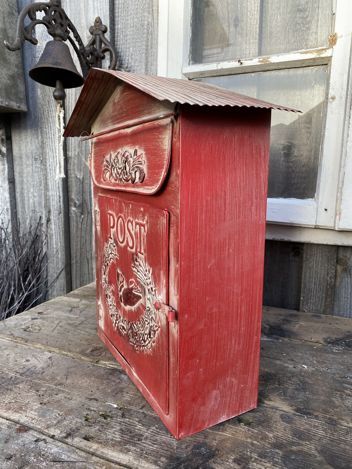 Eisenblech Postkasten antik rot lackiert - Höhe 40 cm